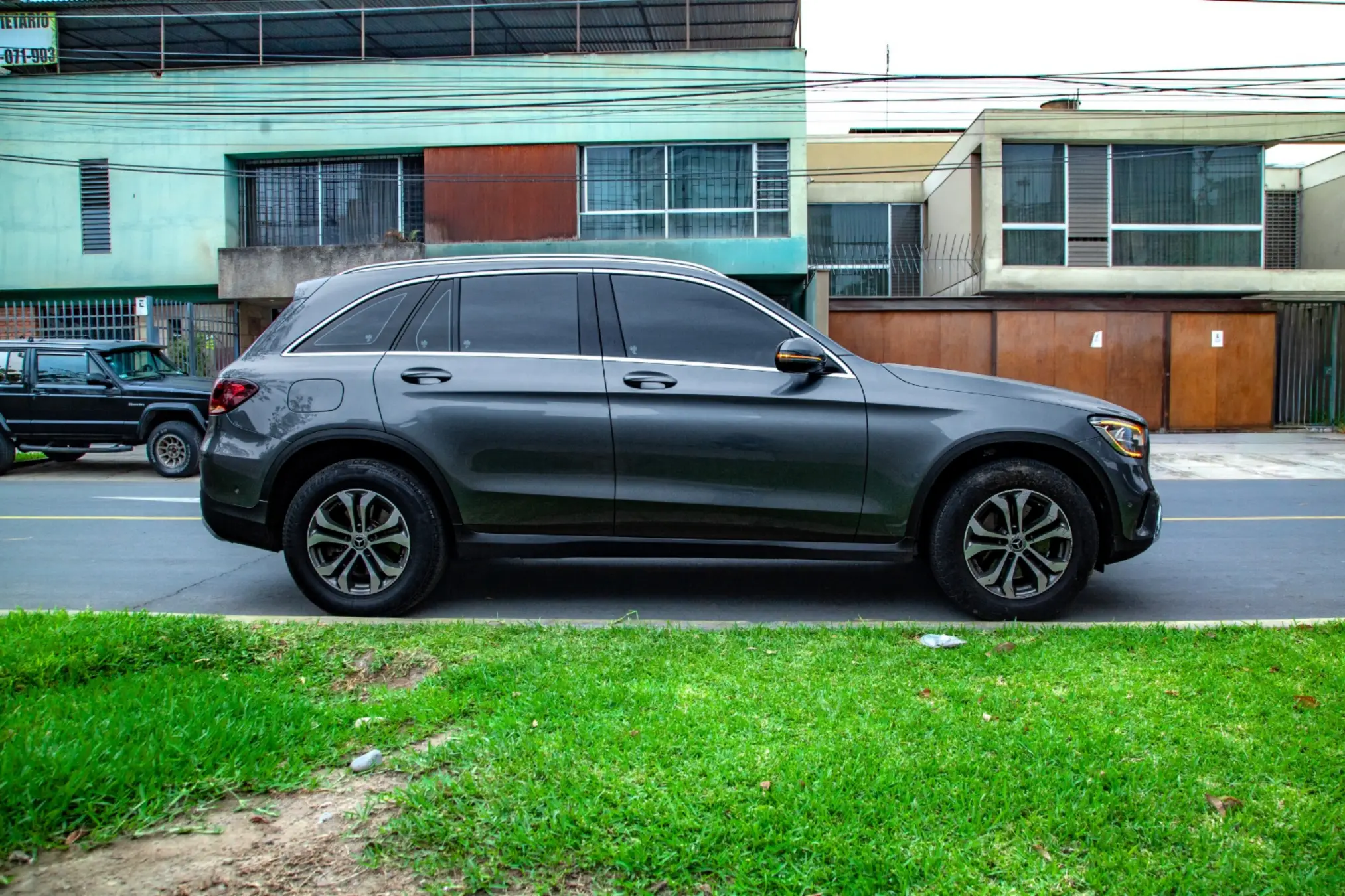 Mercedes Benz GLC200