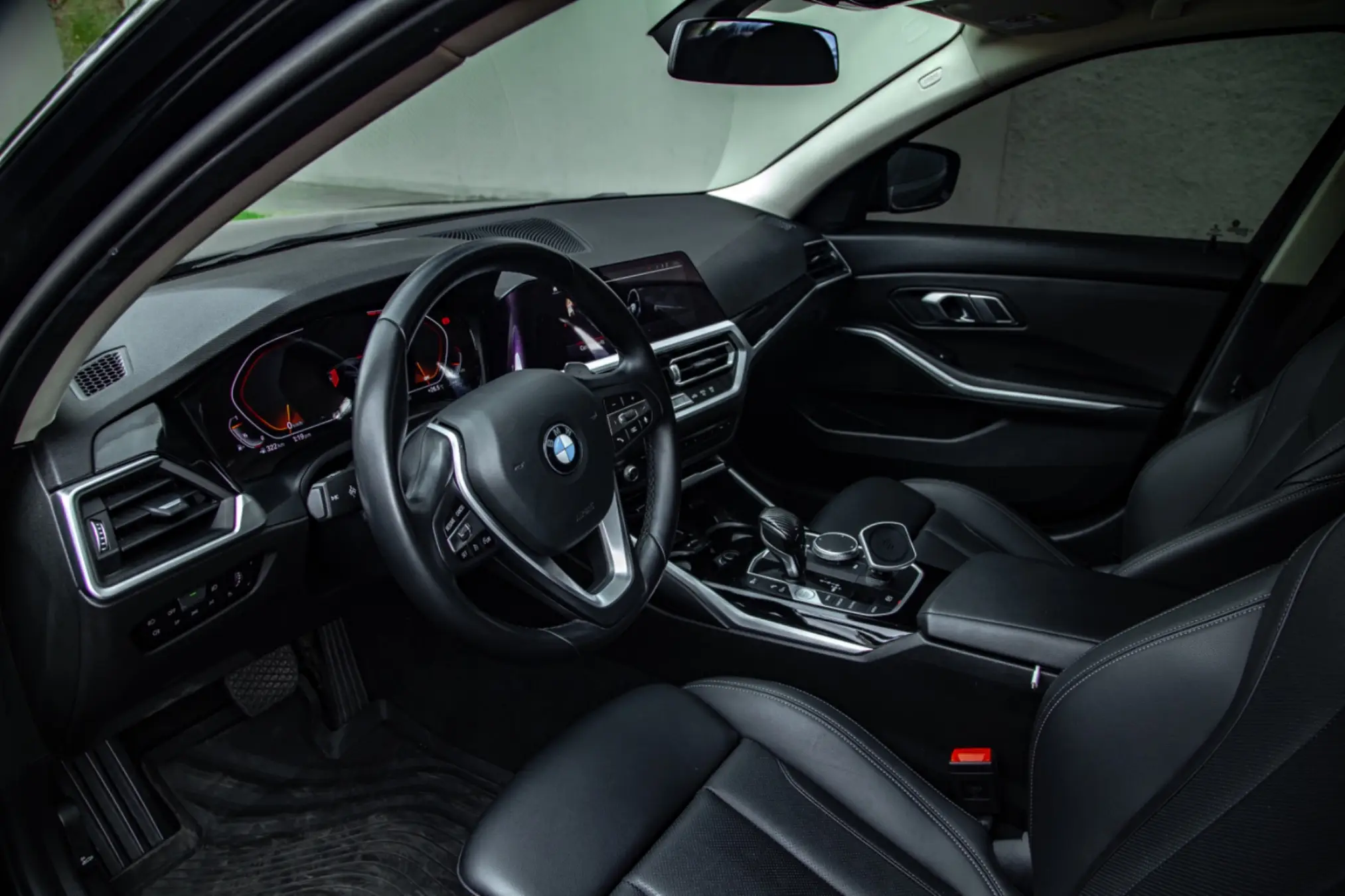 BMW 330i