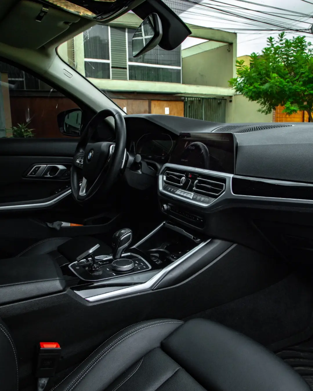 BMW 330i