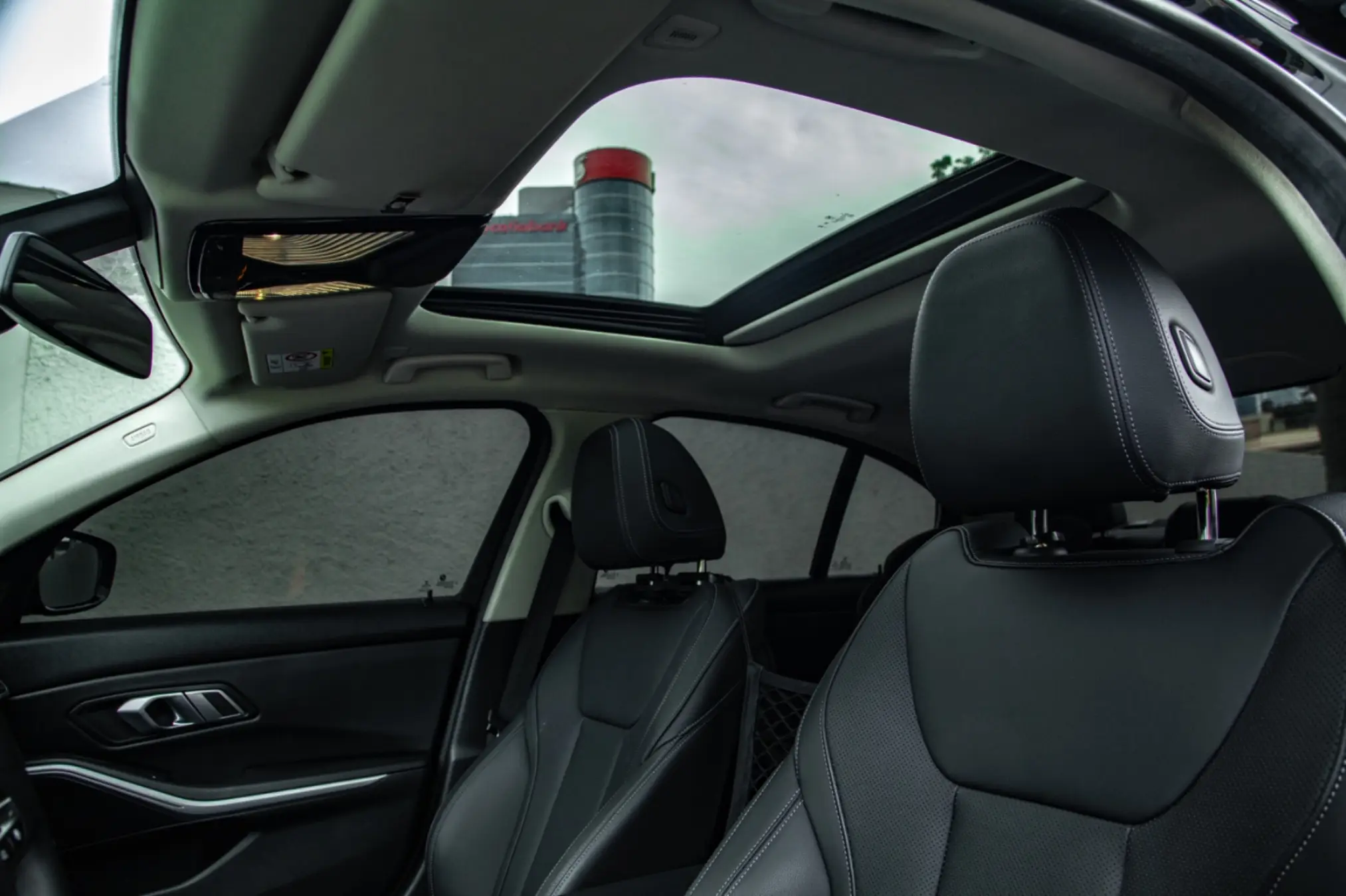BMW 330i