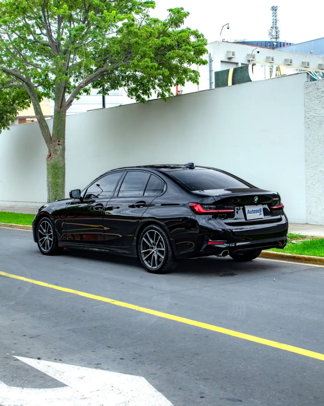 BMW 330i
