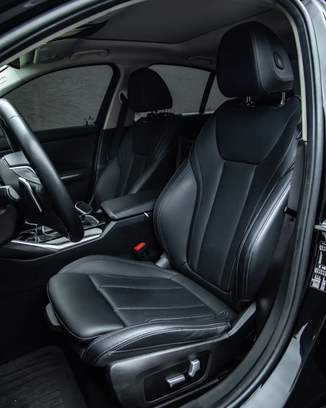 BMW 330i