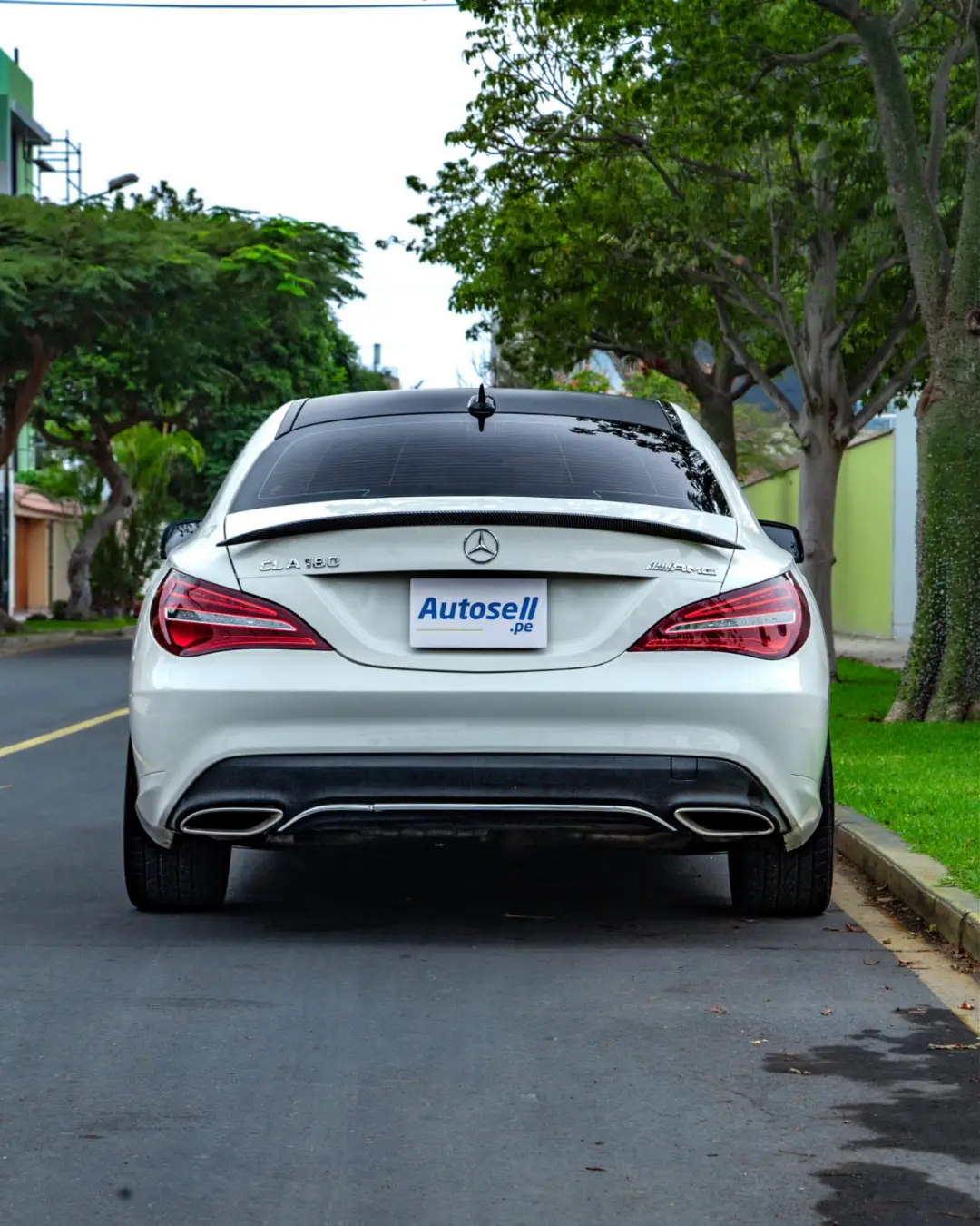 Mercedes Benz CLA180