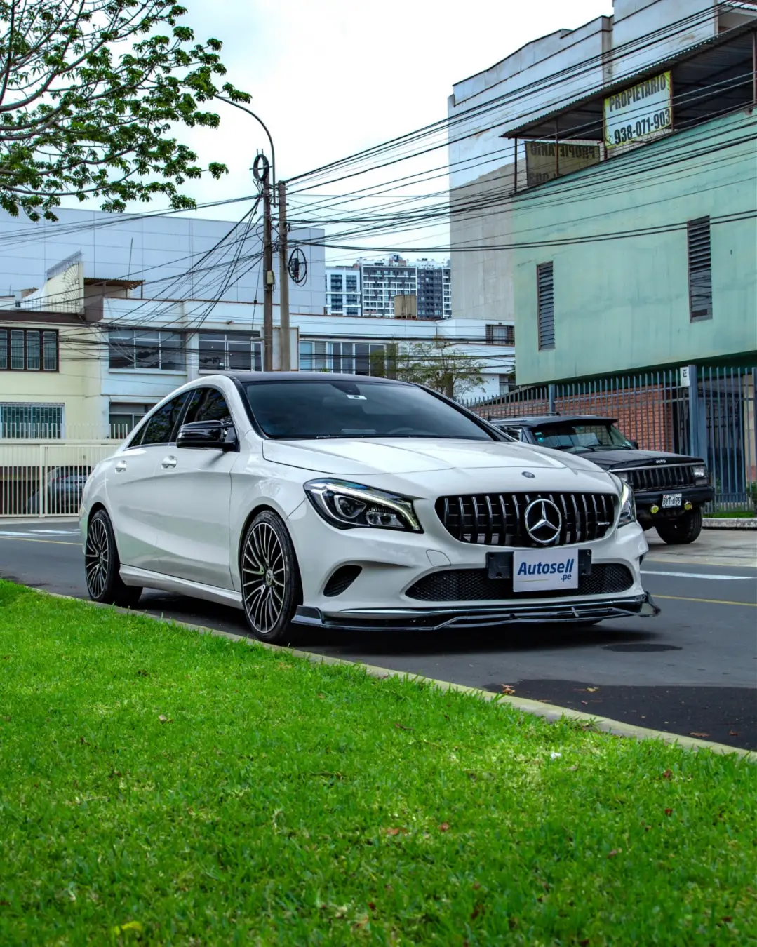 Mercedes Benz CLA180