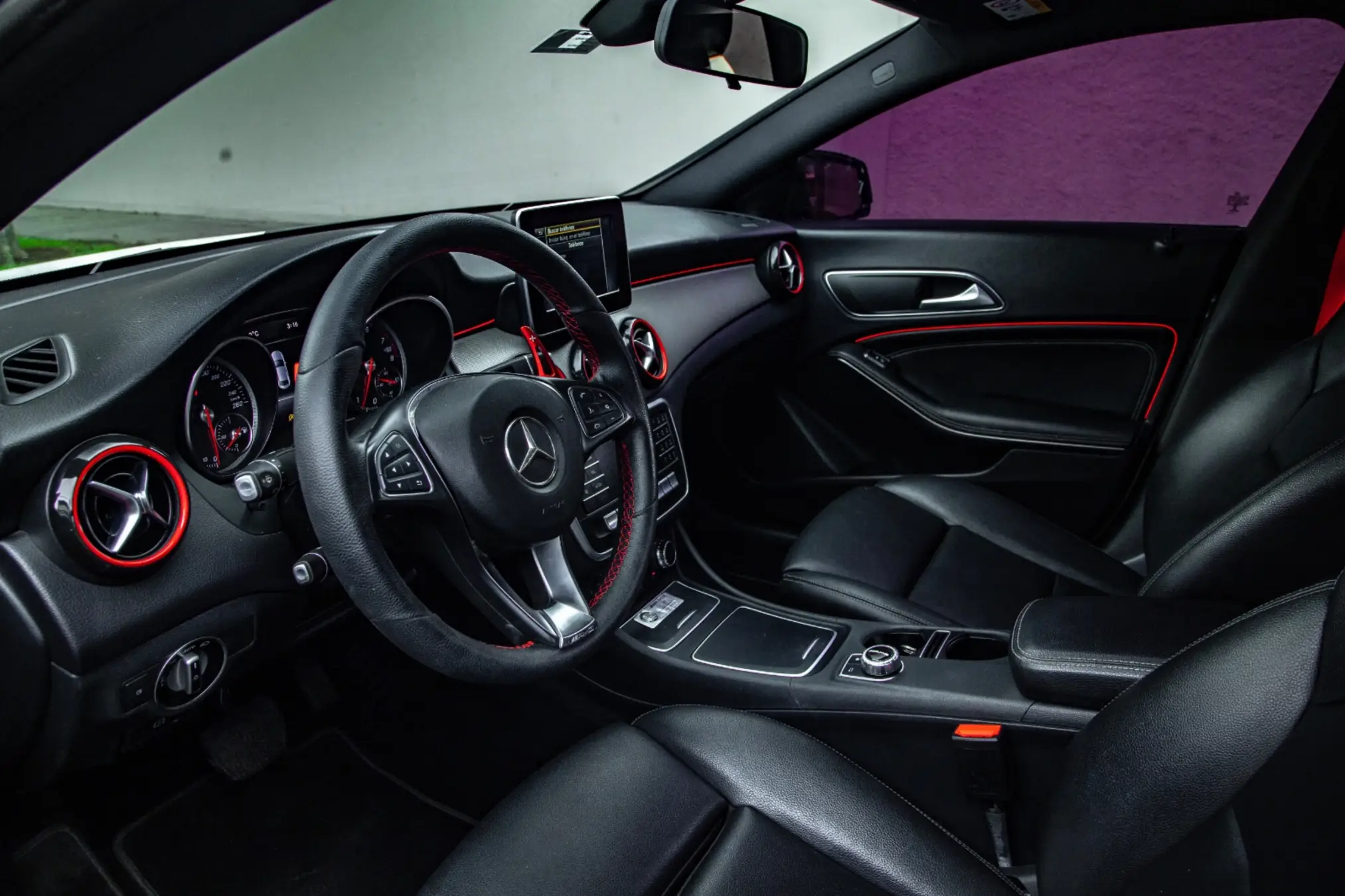 Mercedes Benz CLA180