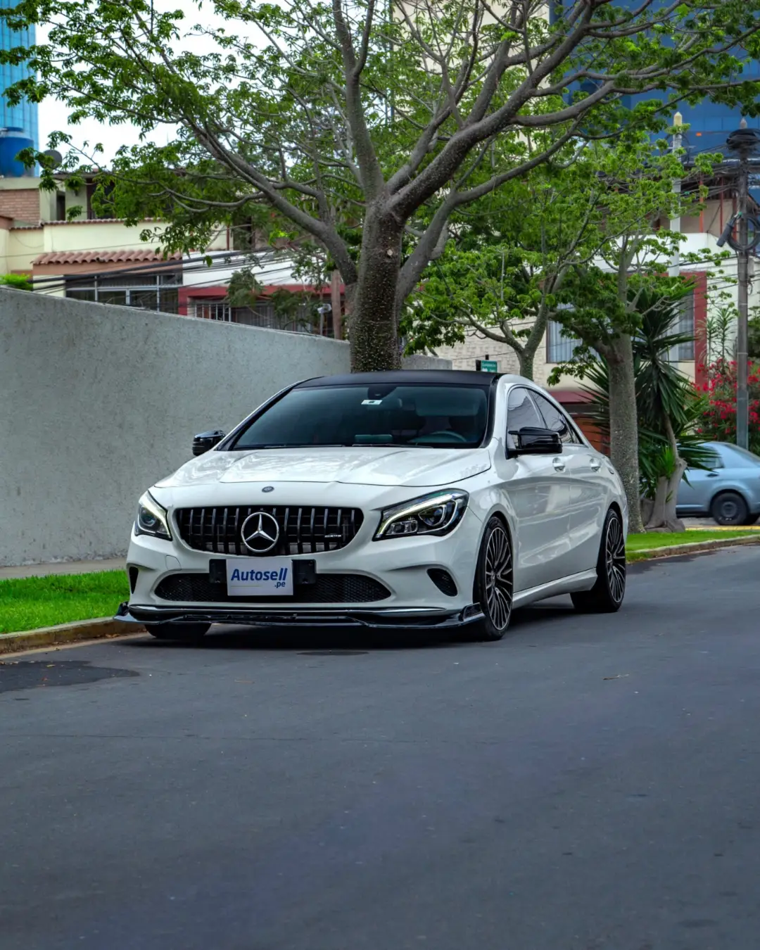 Mercedes Benz CLA180