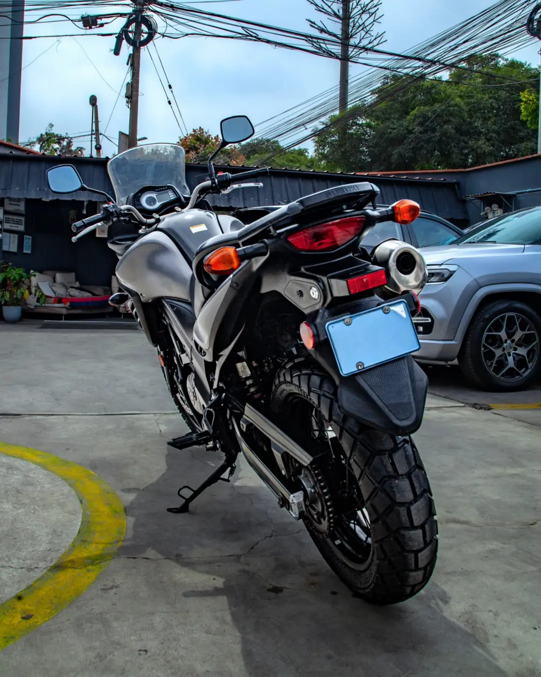 Suzuki DL650A