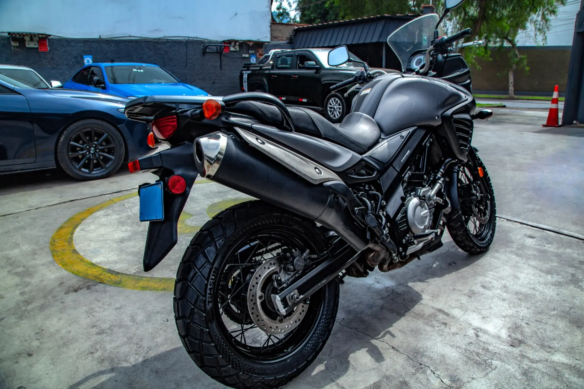 Suzuki DL650A