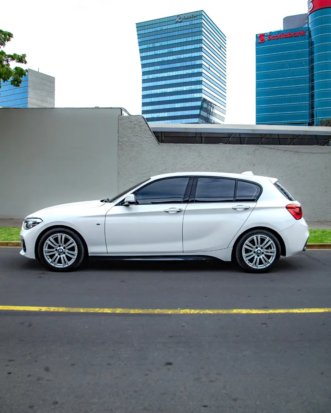 BMW 120i
