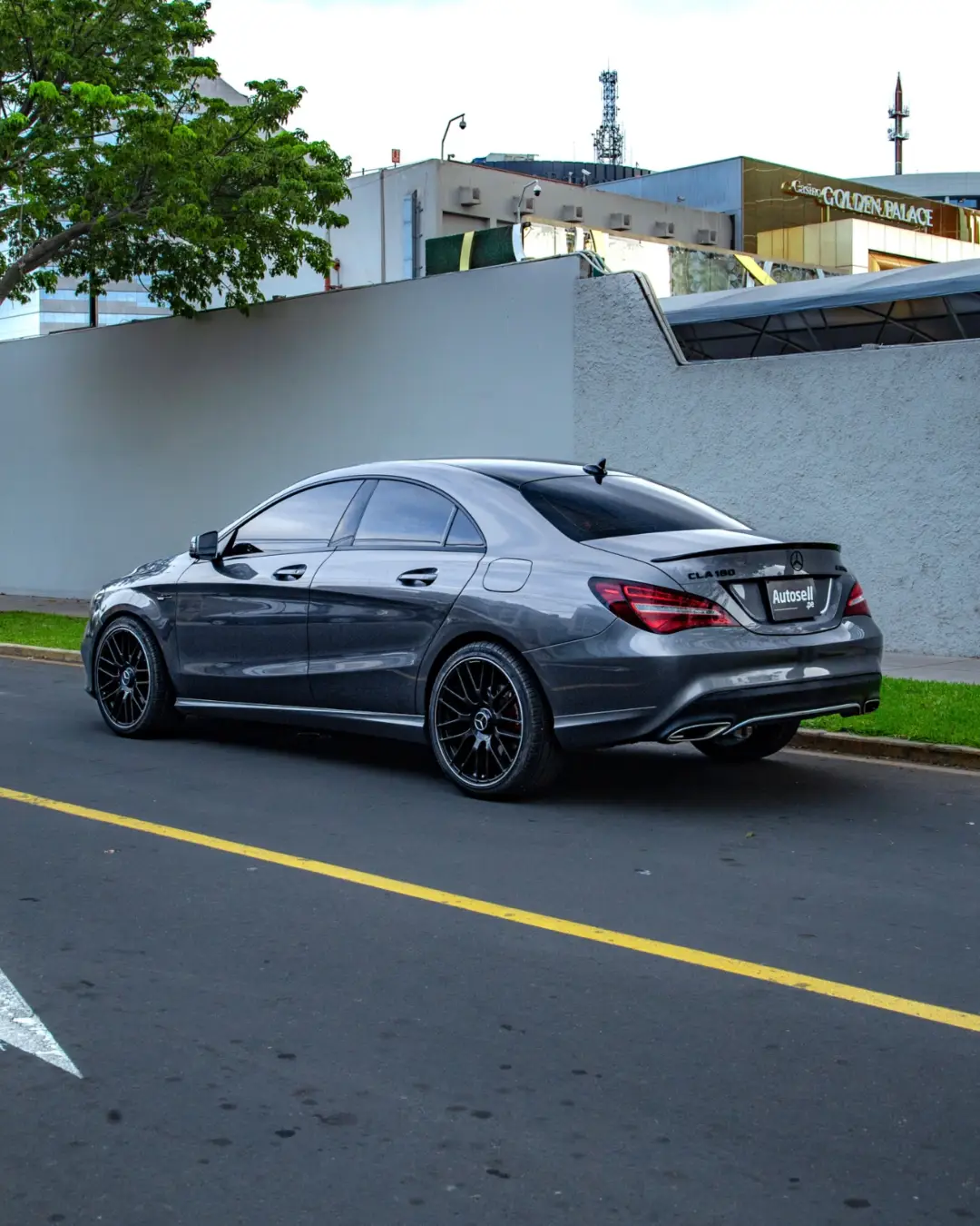 Mercedes Benz CLA 180