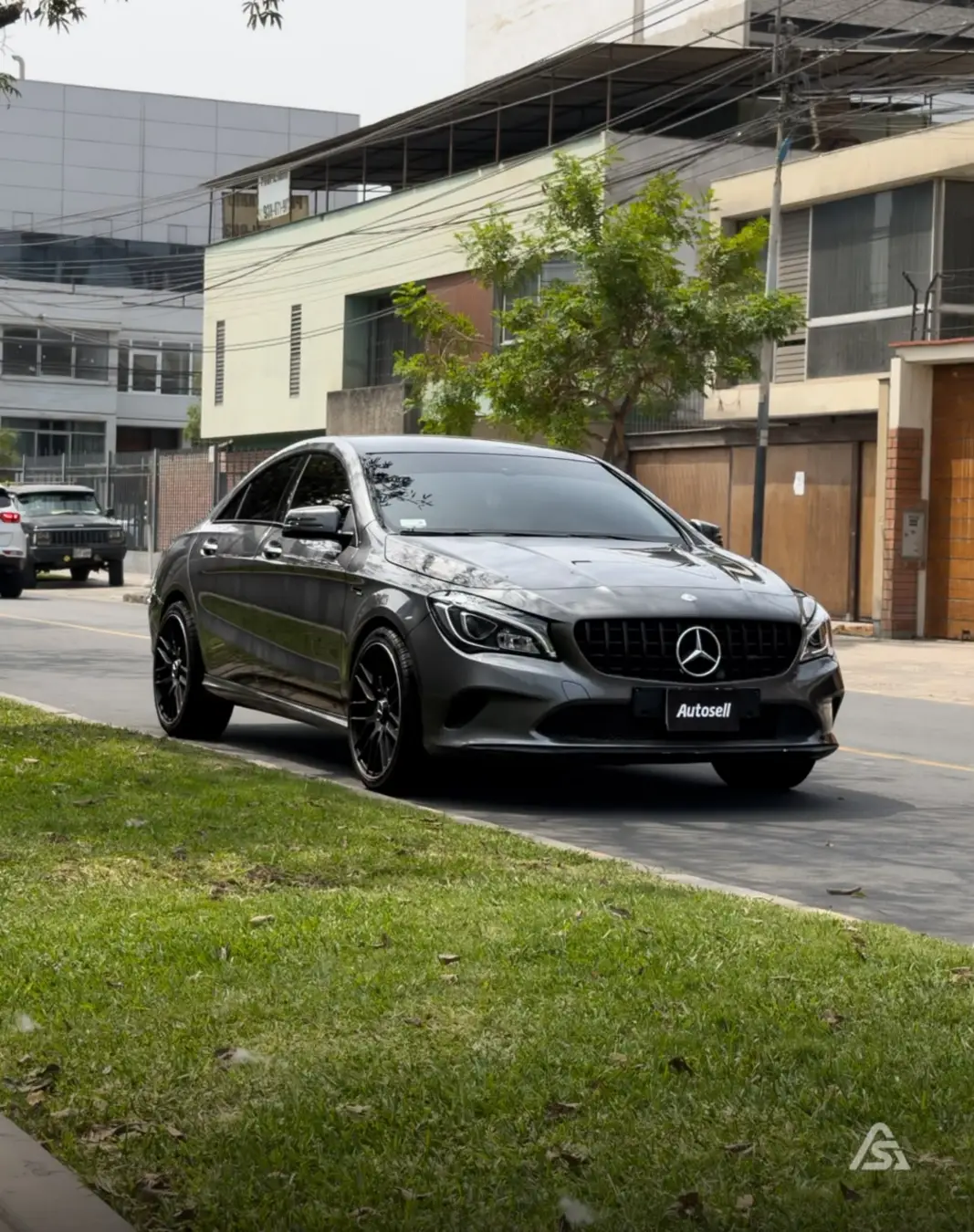 Mercedes Benz CLA 180