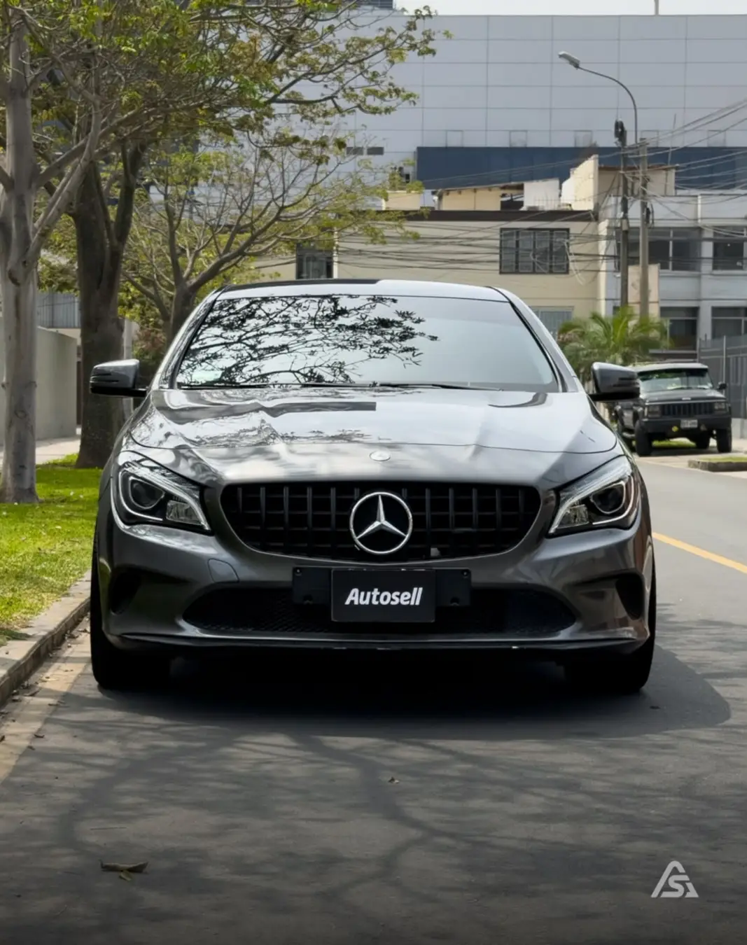 Mercedes Benz CLA 180