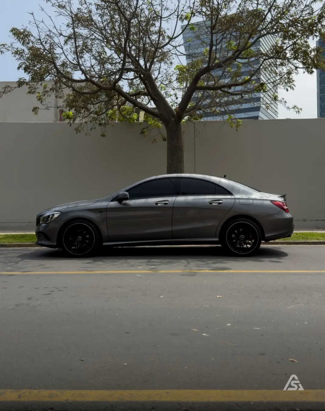 Mercedes Benz CLA 180