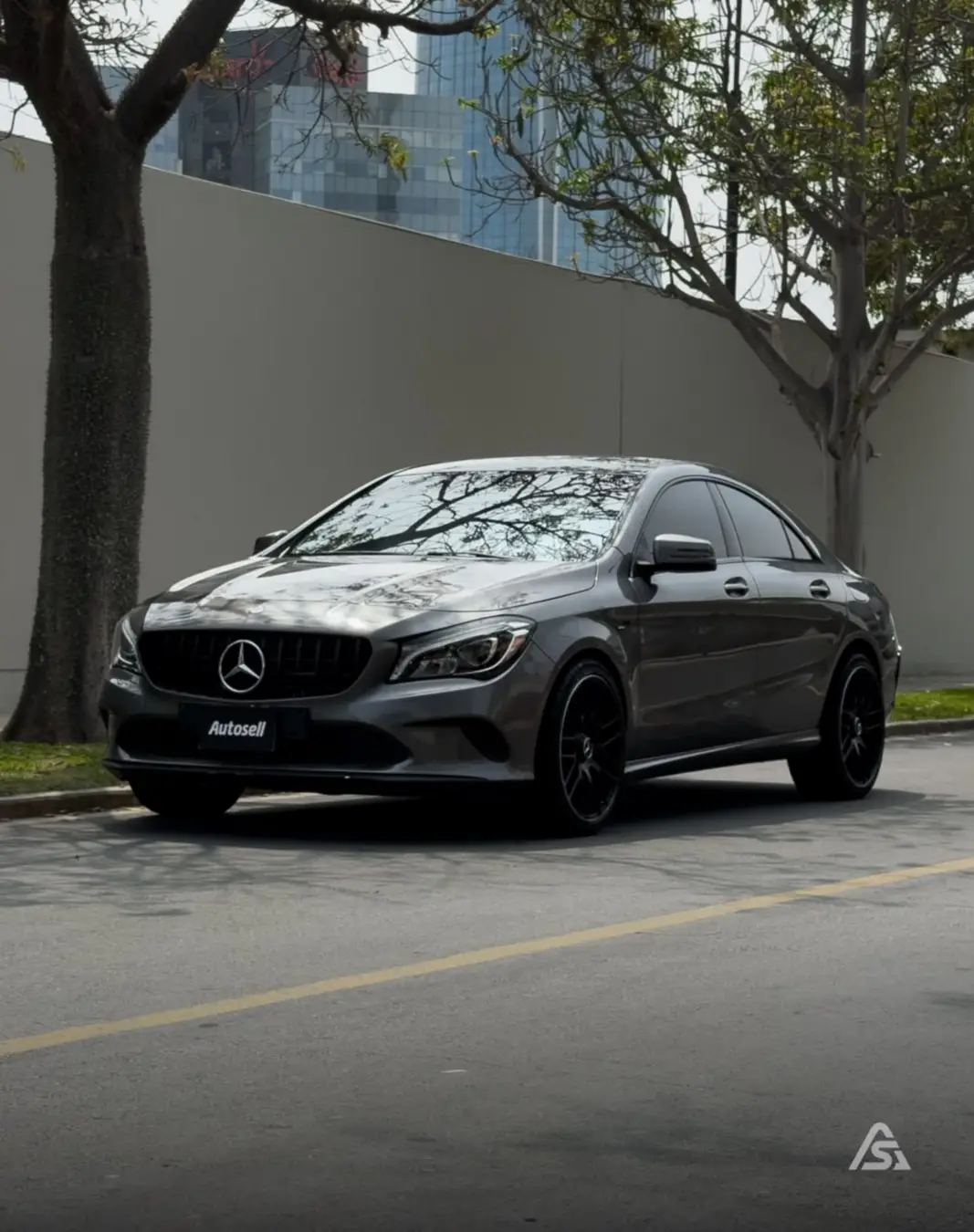 Mercedes Benz CLA 180