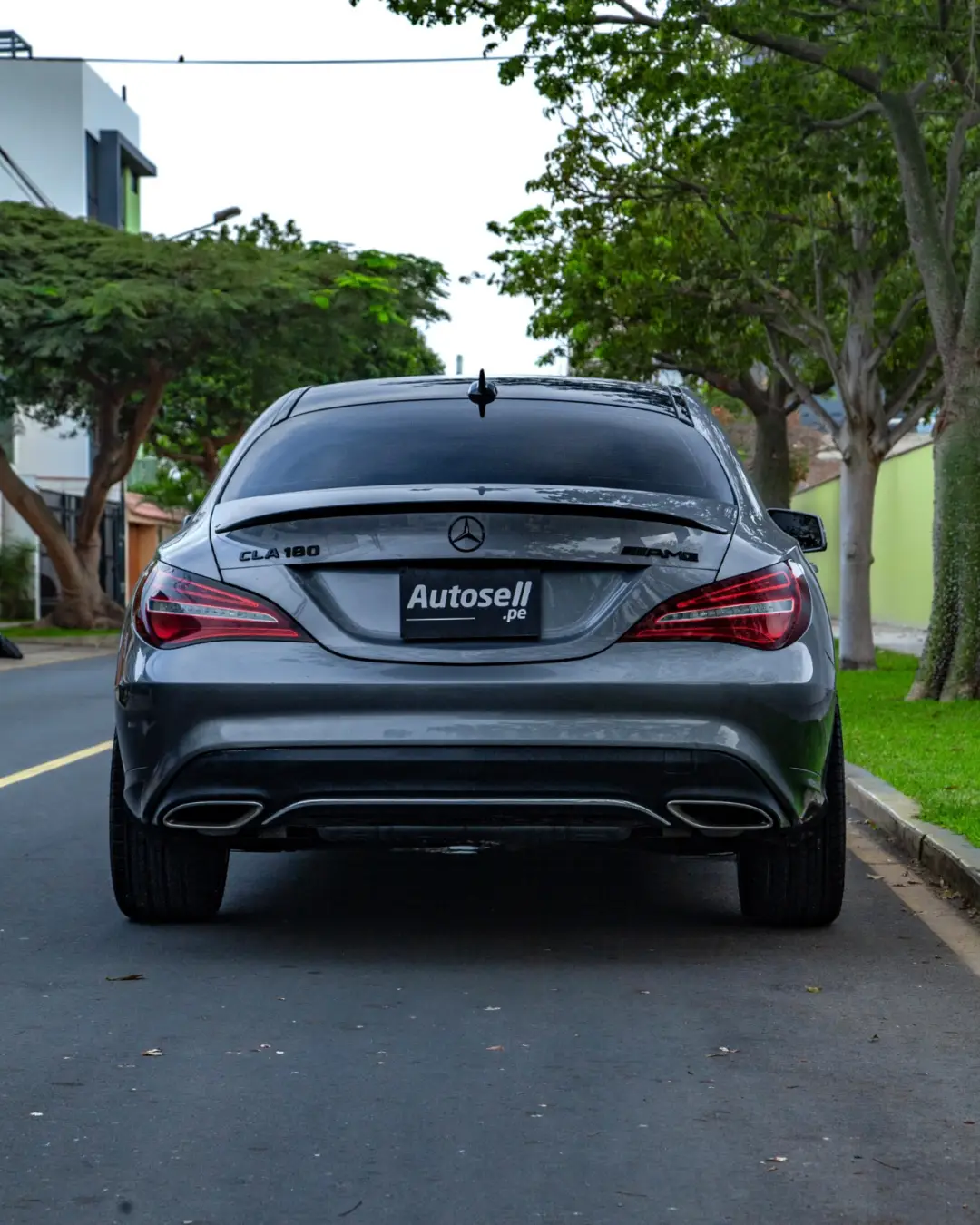 Mercedes Benz CLA 180