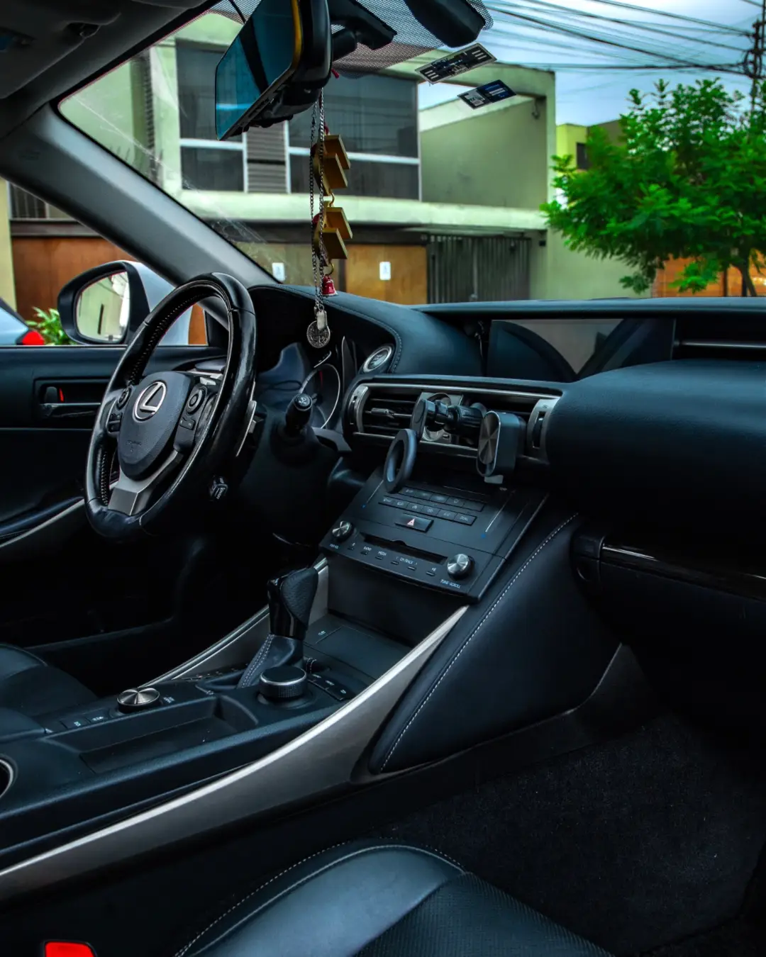 Lexus IS