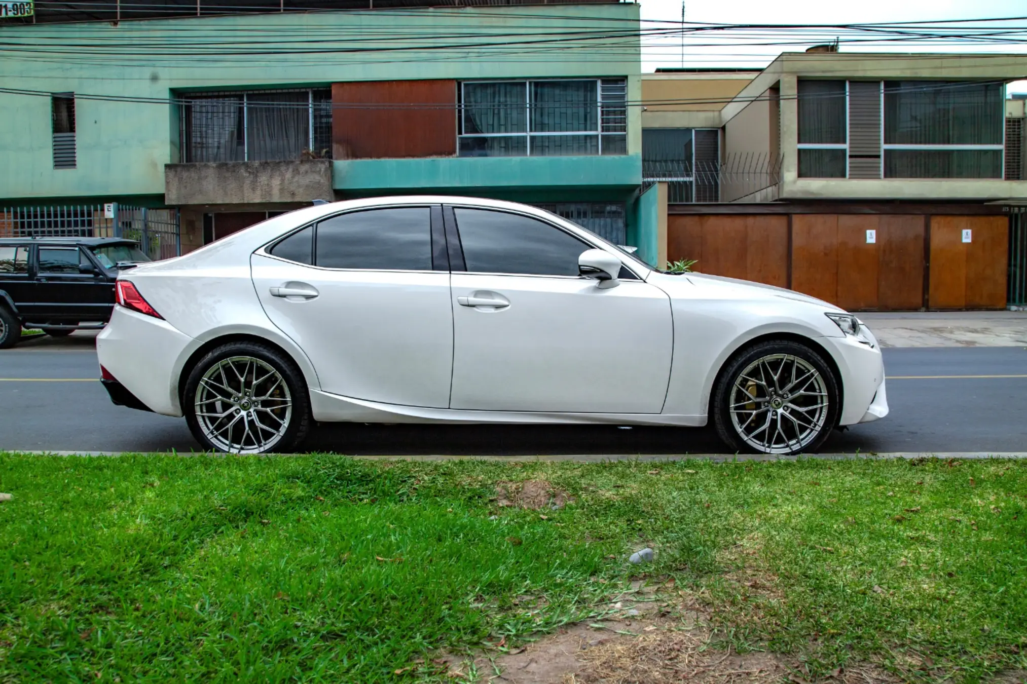 Lexus IS