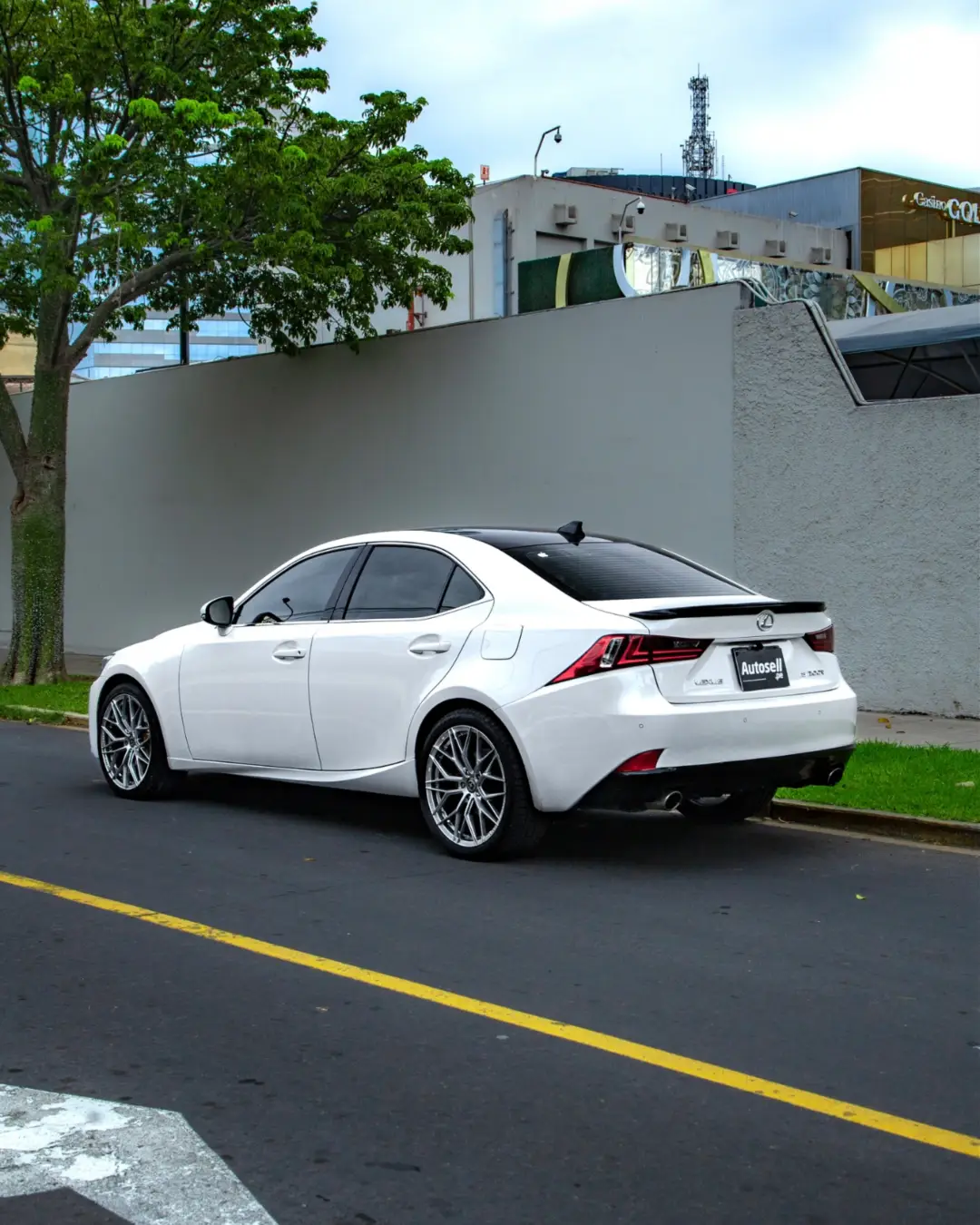 Lexus IS