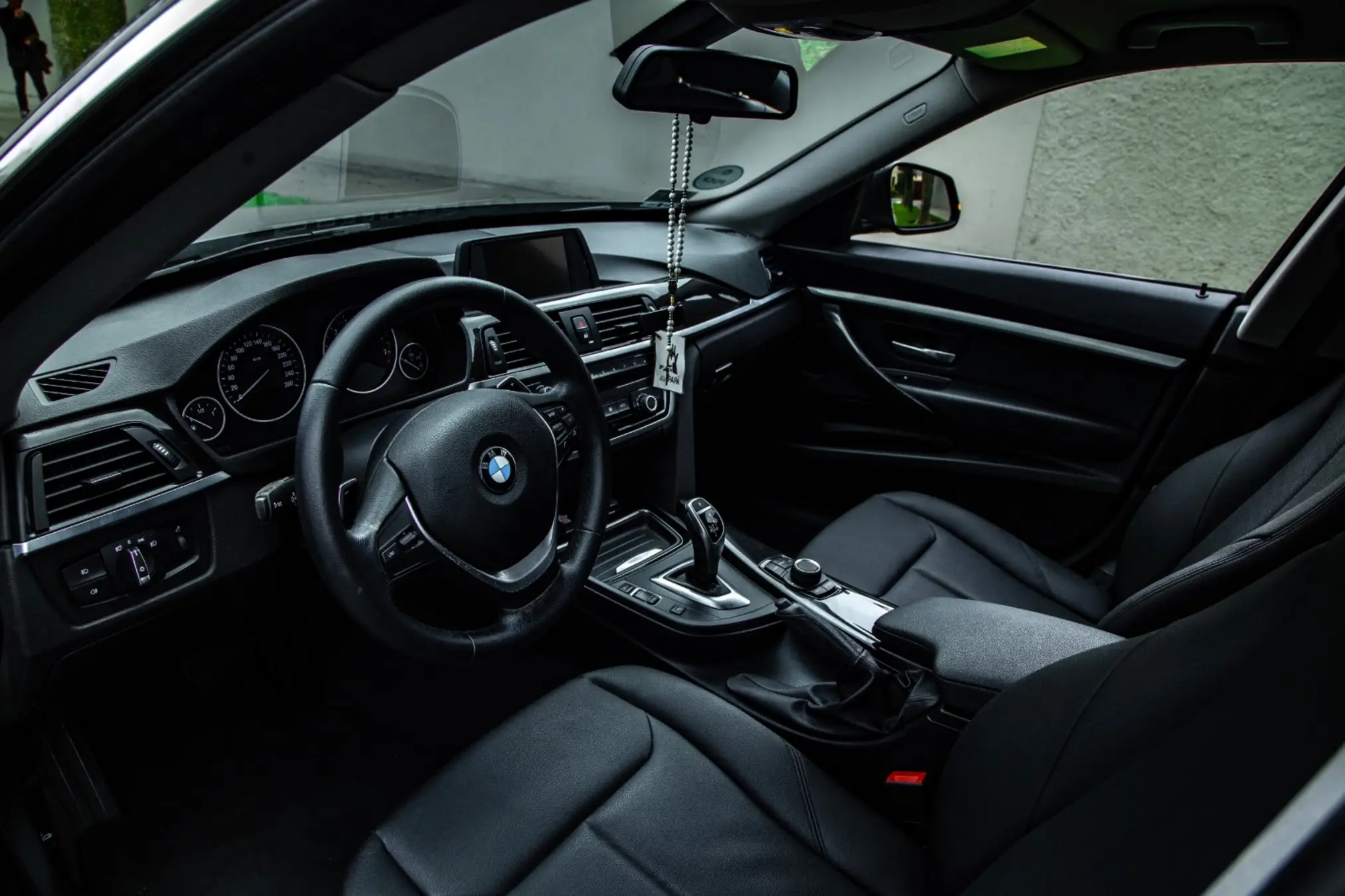 BMW 320i