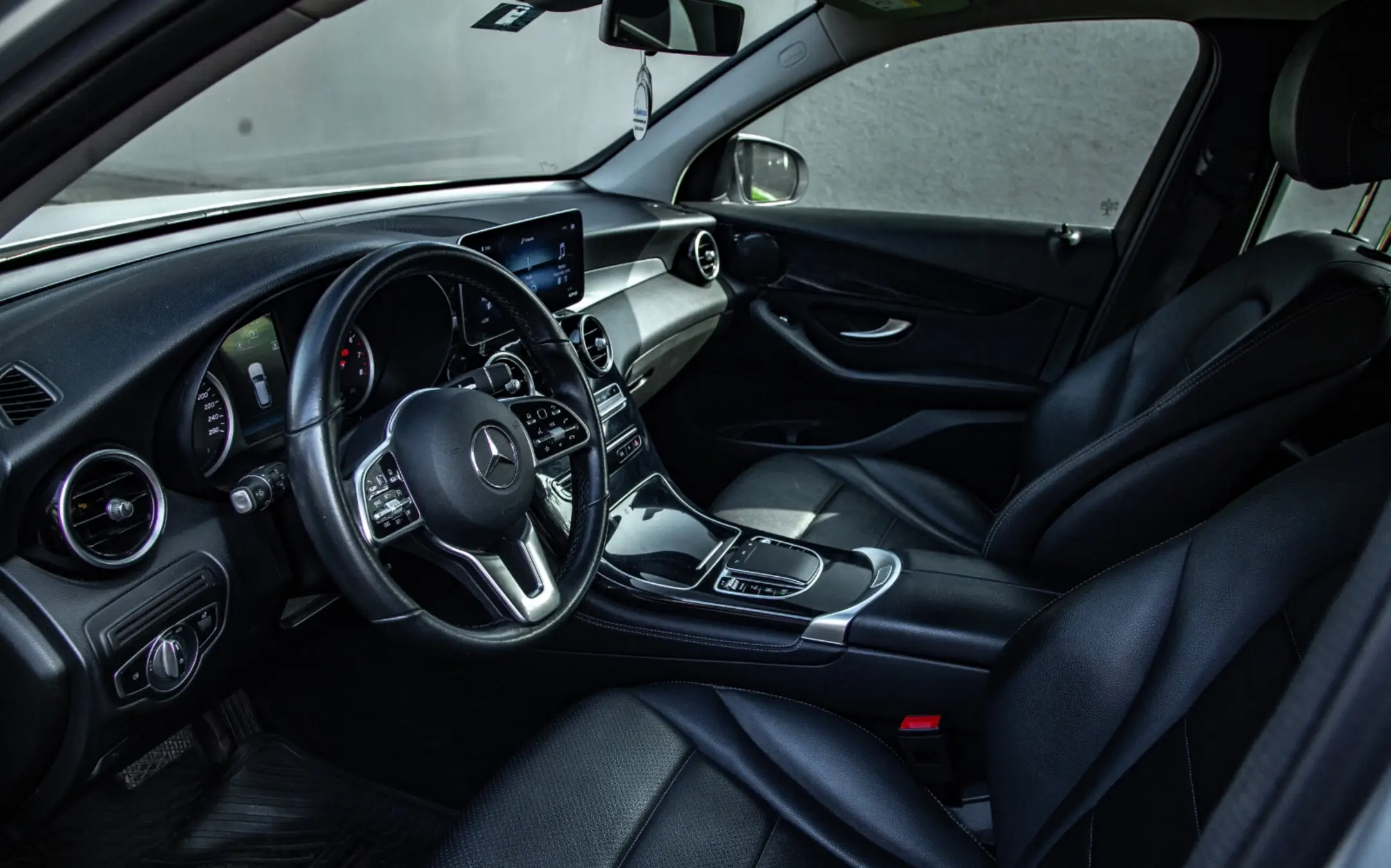 Mercedes Benz GLC200