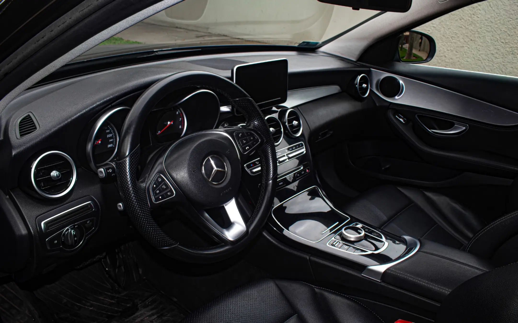 Mercedes Benz C180