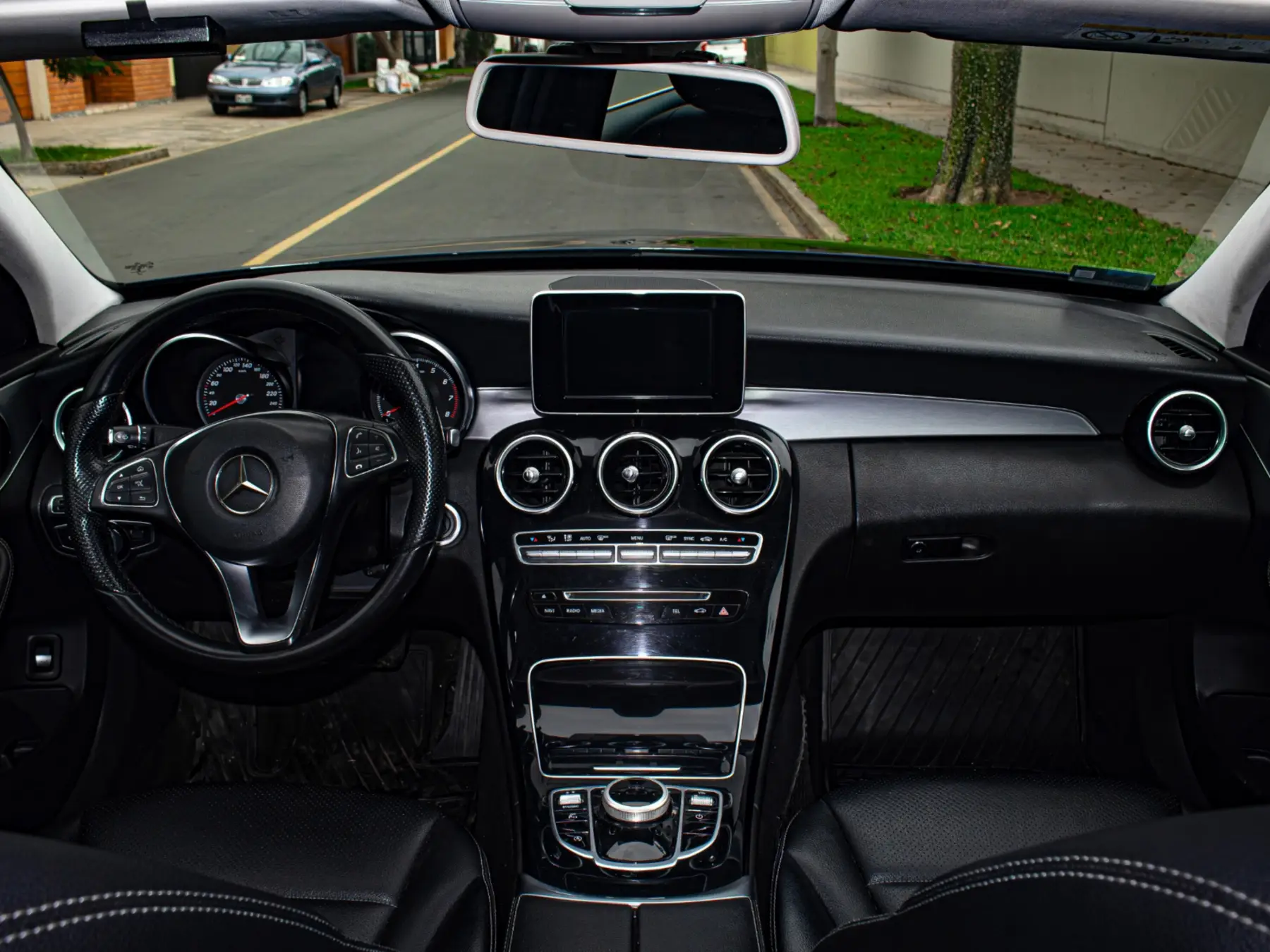 Mercedes Benz C180