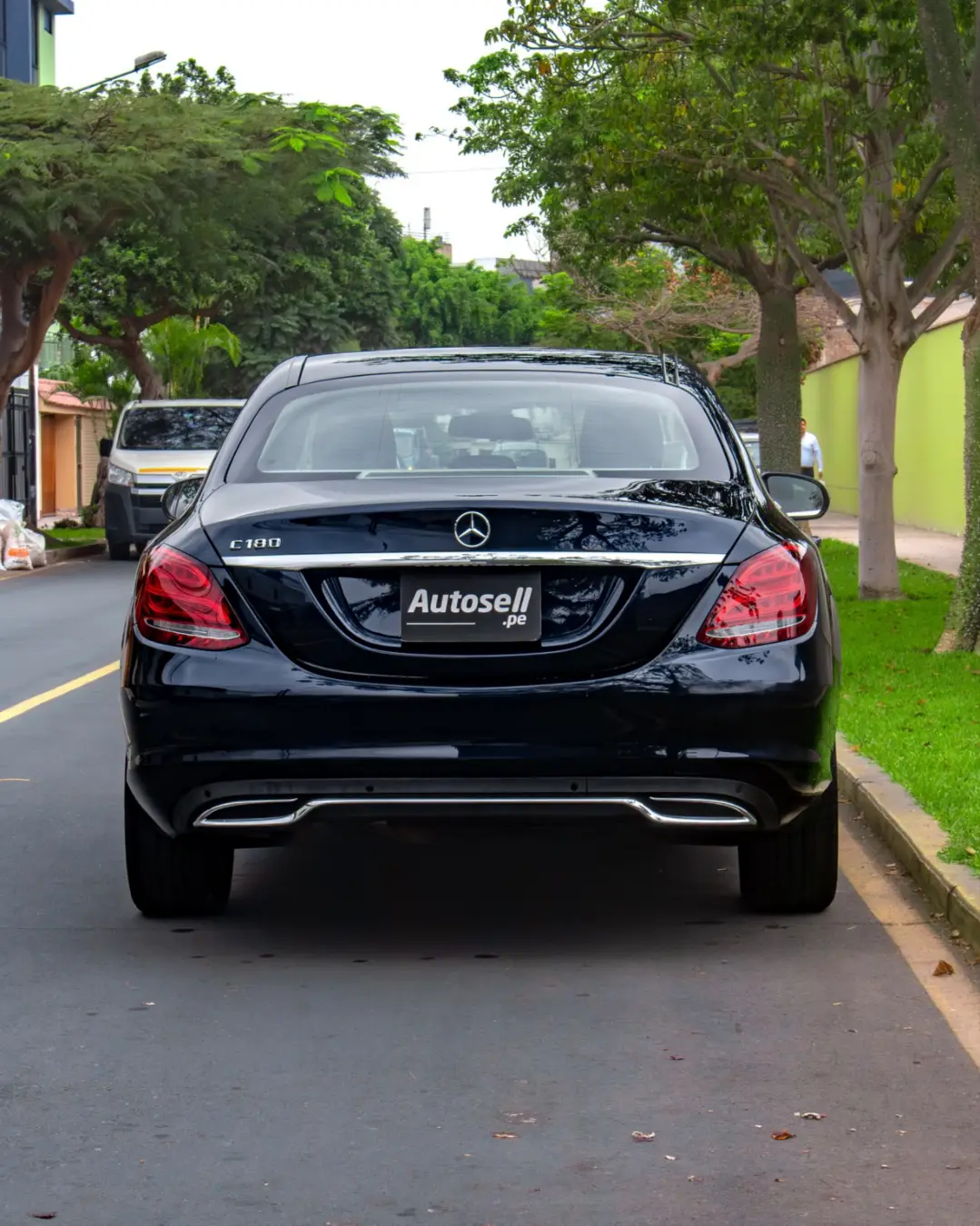 Mercedes Benz C180