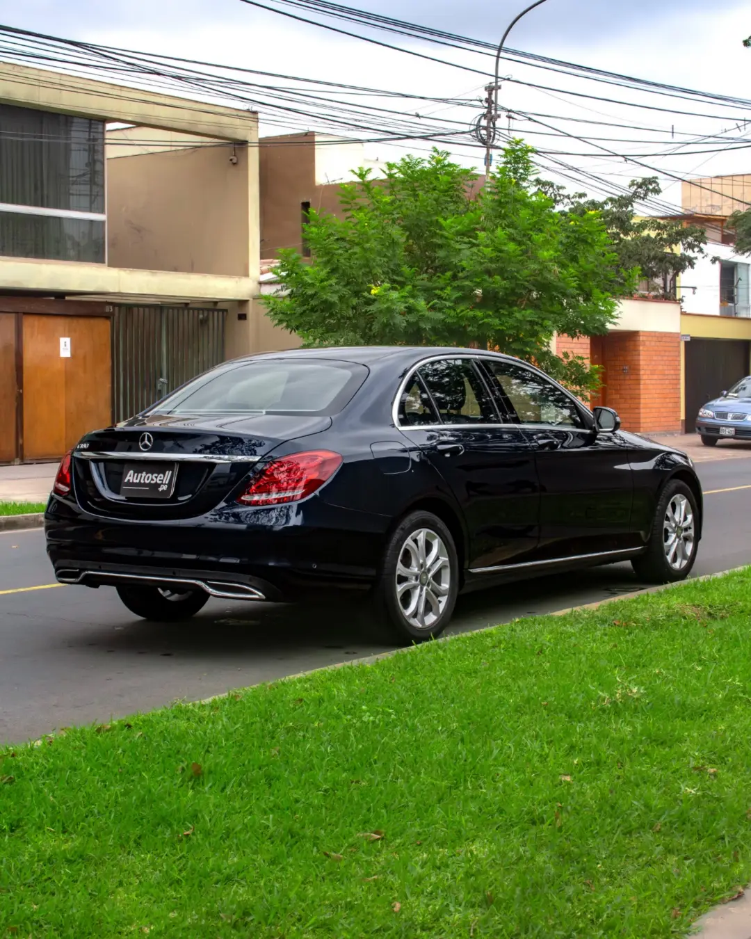 Mercedes Benz C180