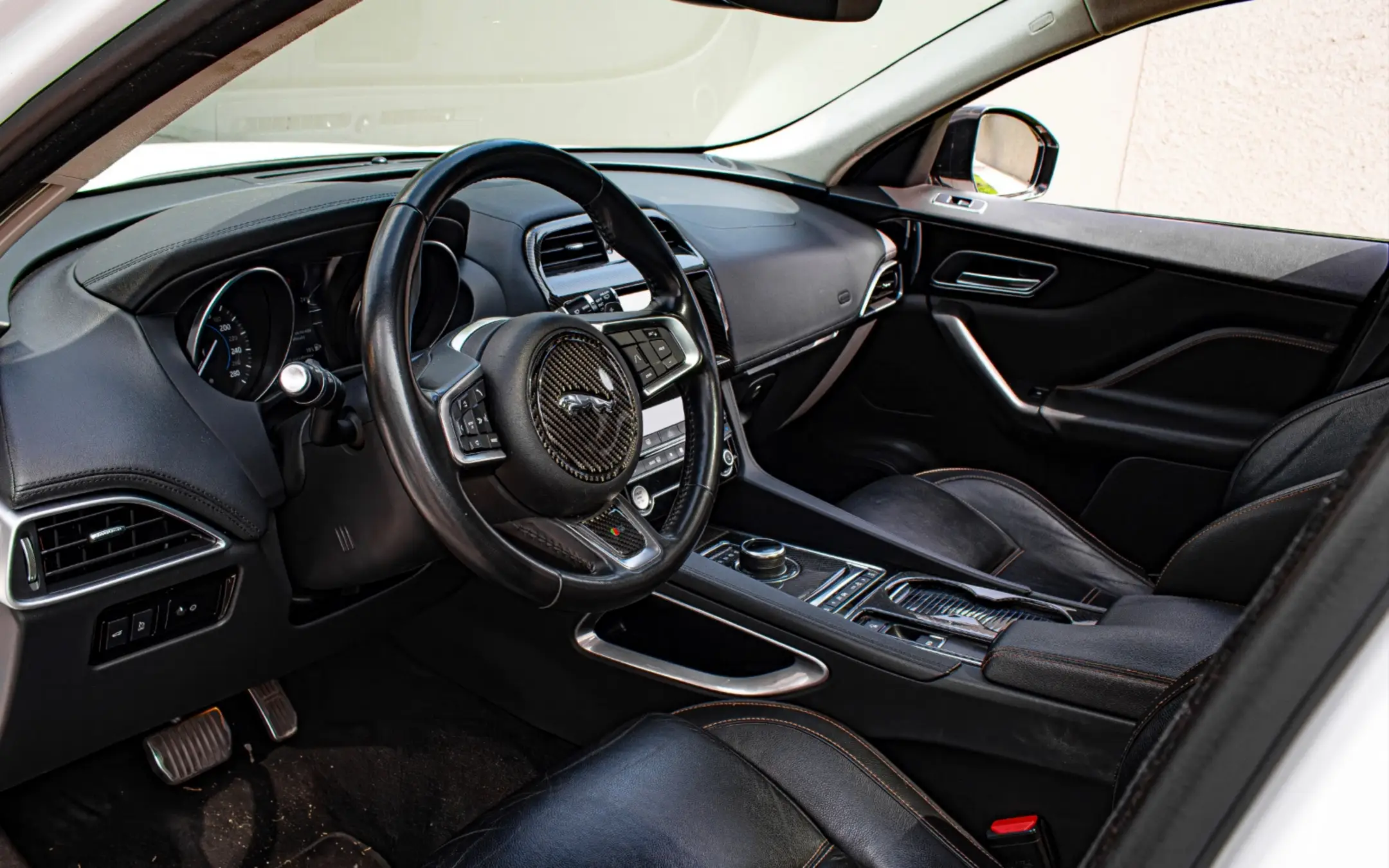 Jaguar F pace