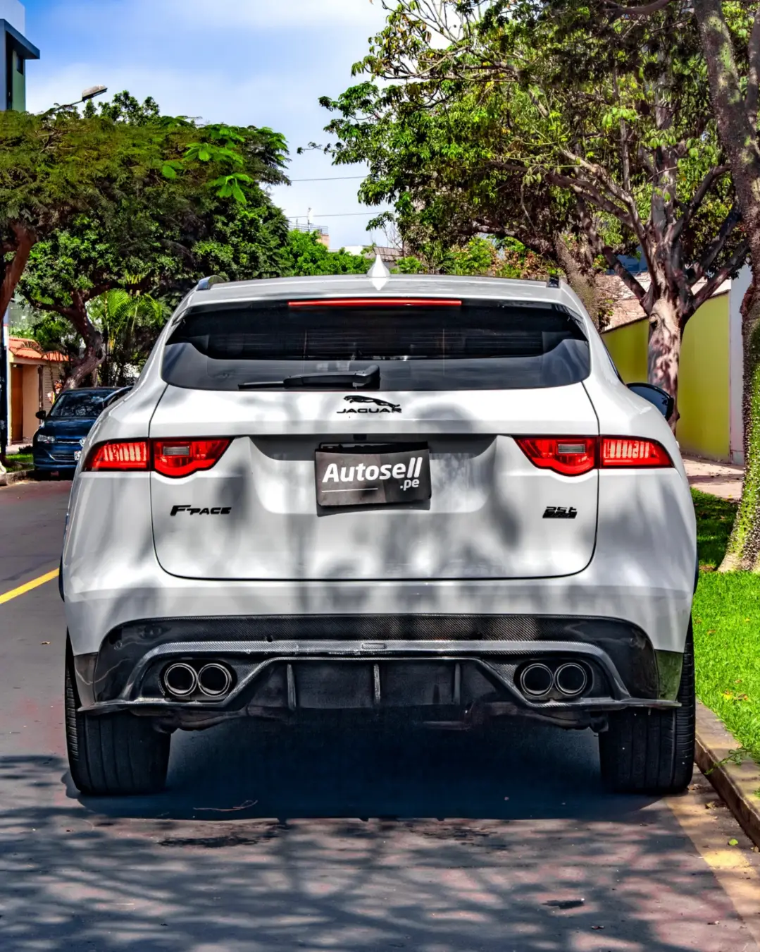 Jaguar F pace