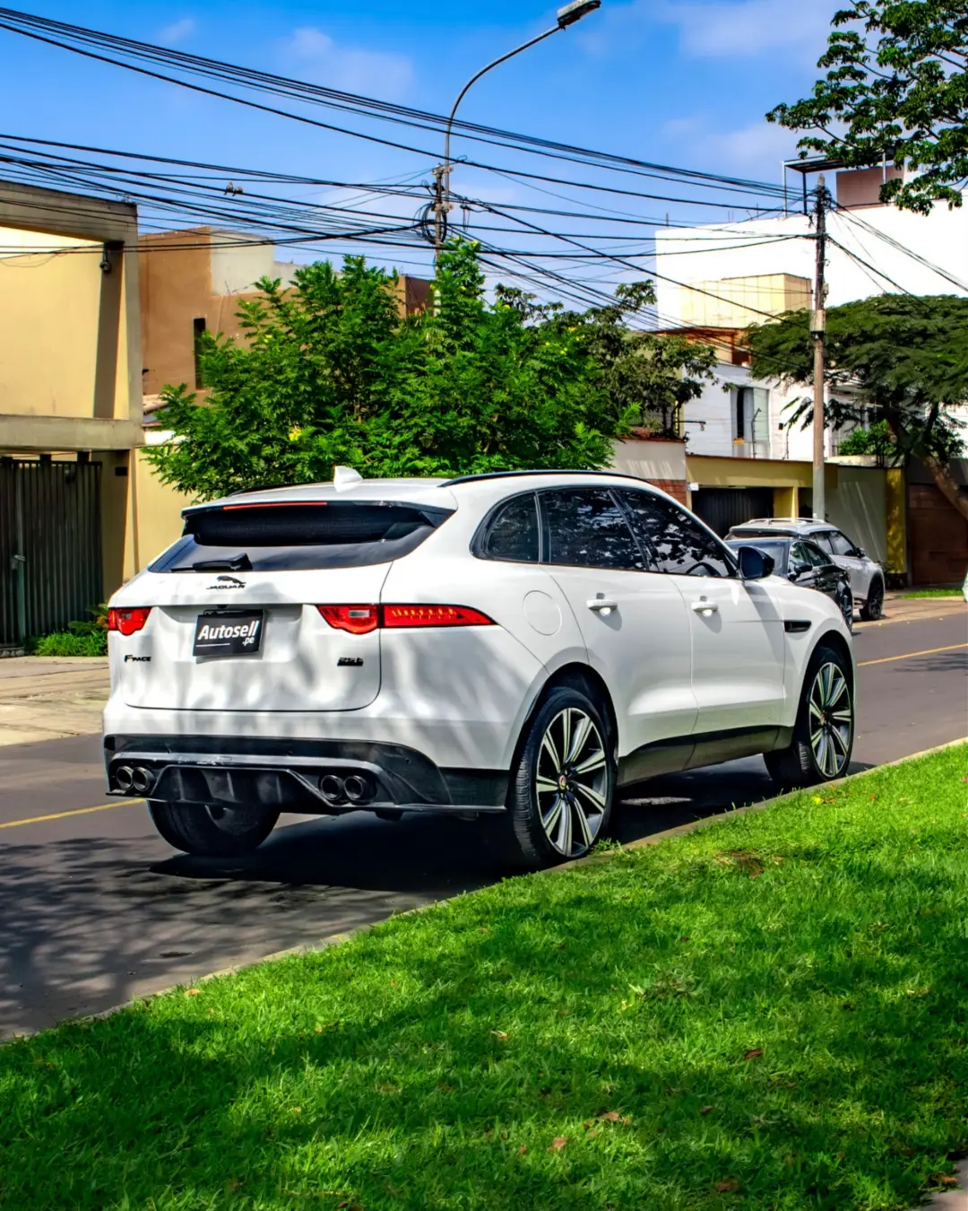 Jaguar F pace