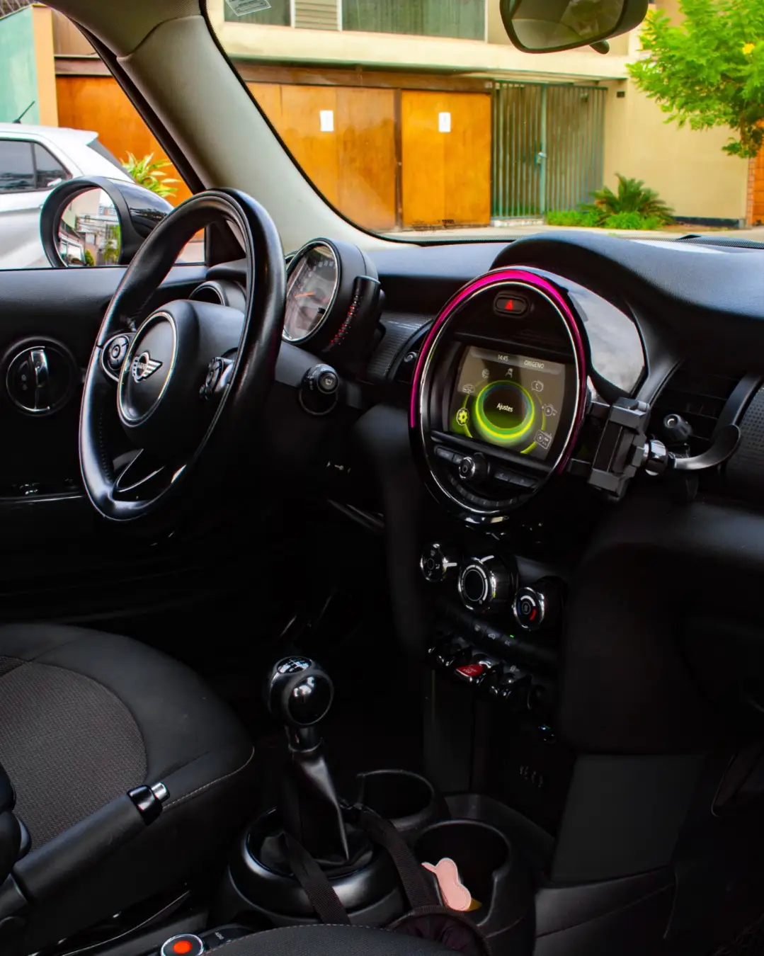 Mini Hatch
