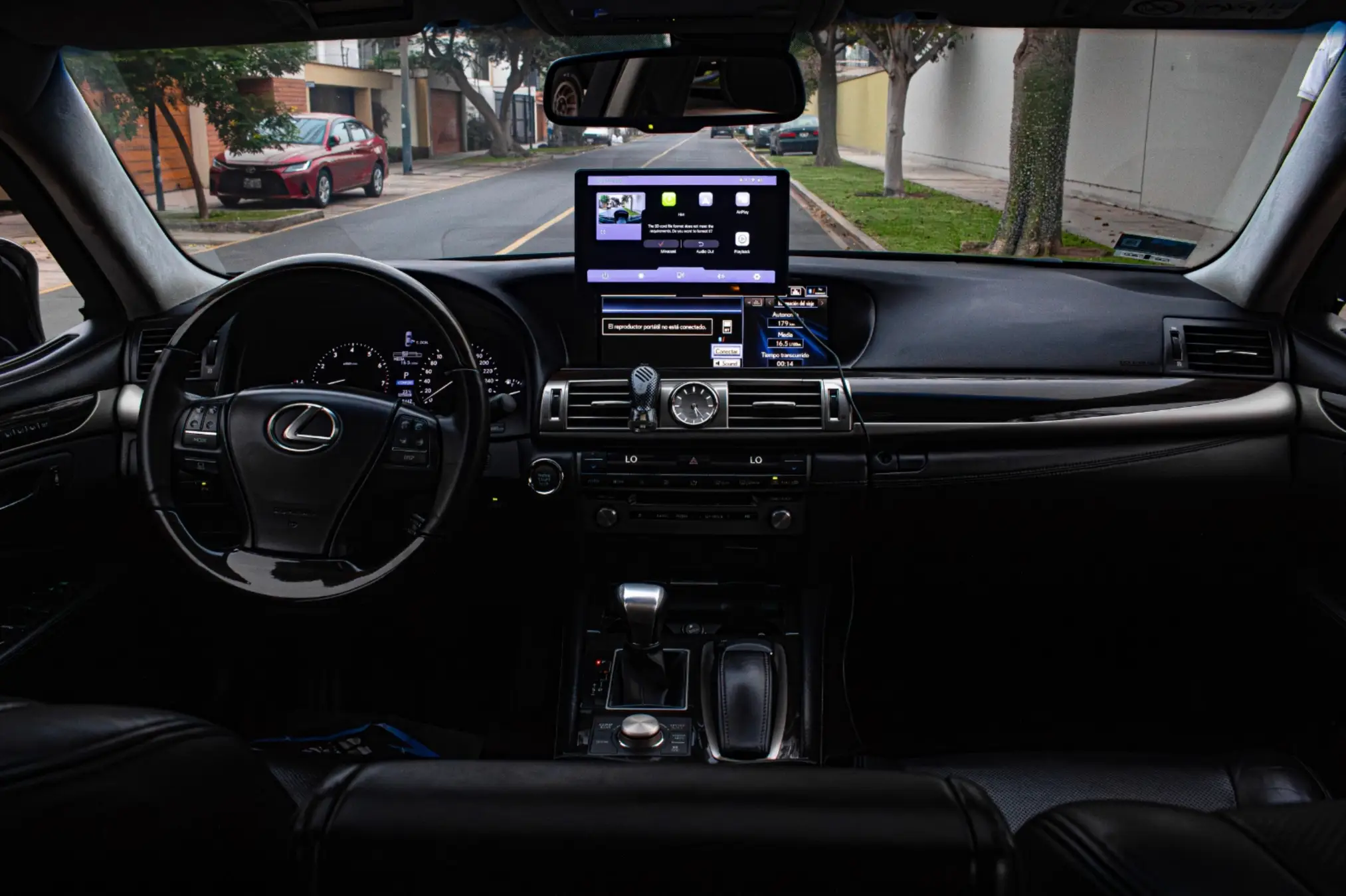 Lexus LS