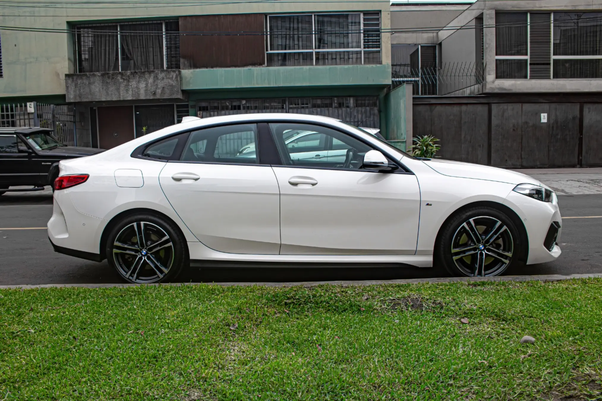 BMW 220i