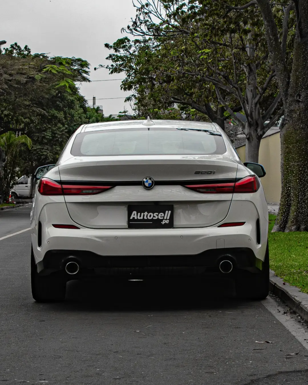 BMW 220i
