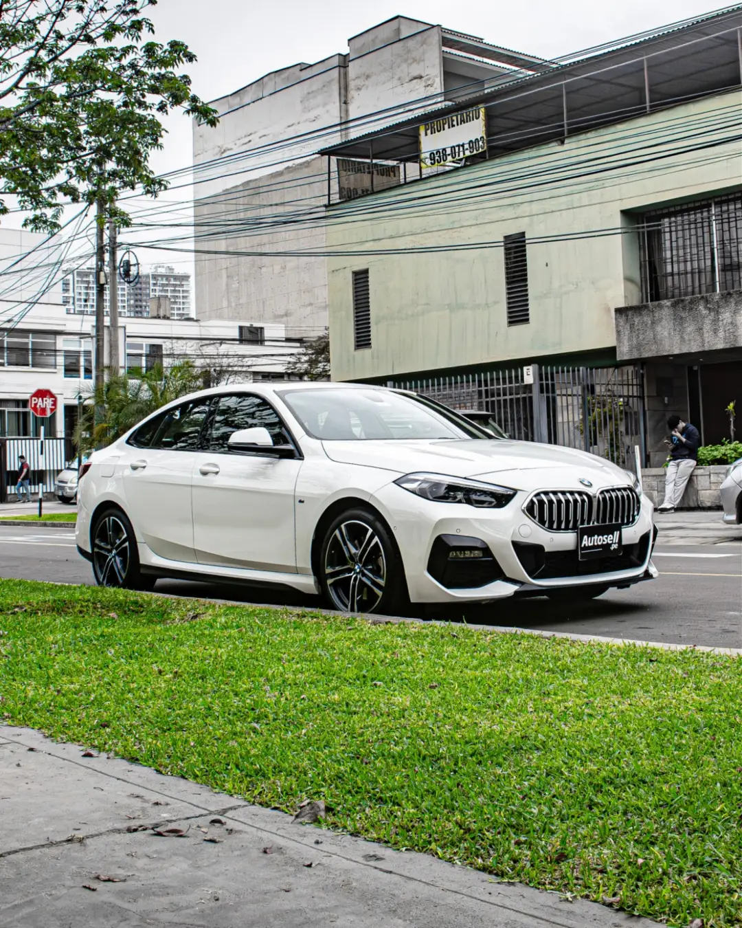 BMW 220i