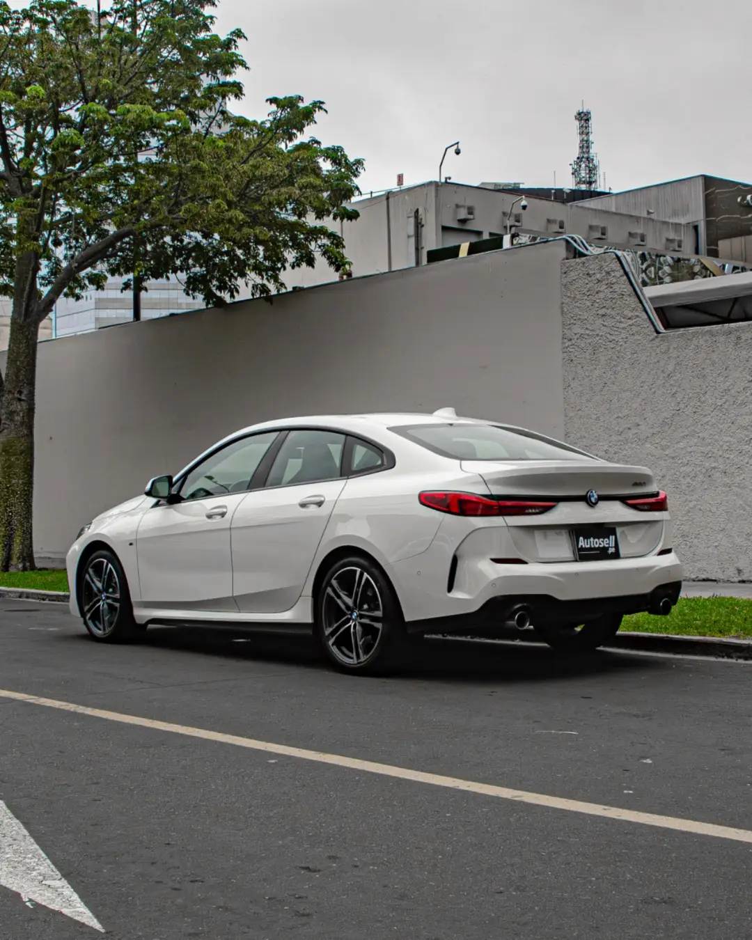 BMW 220i