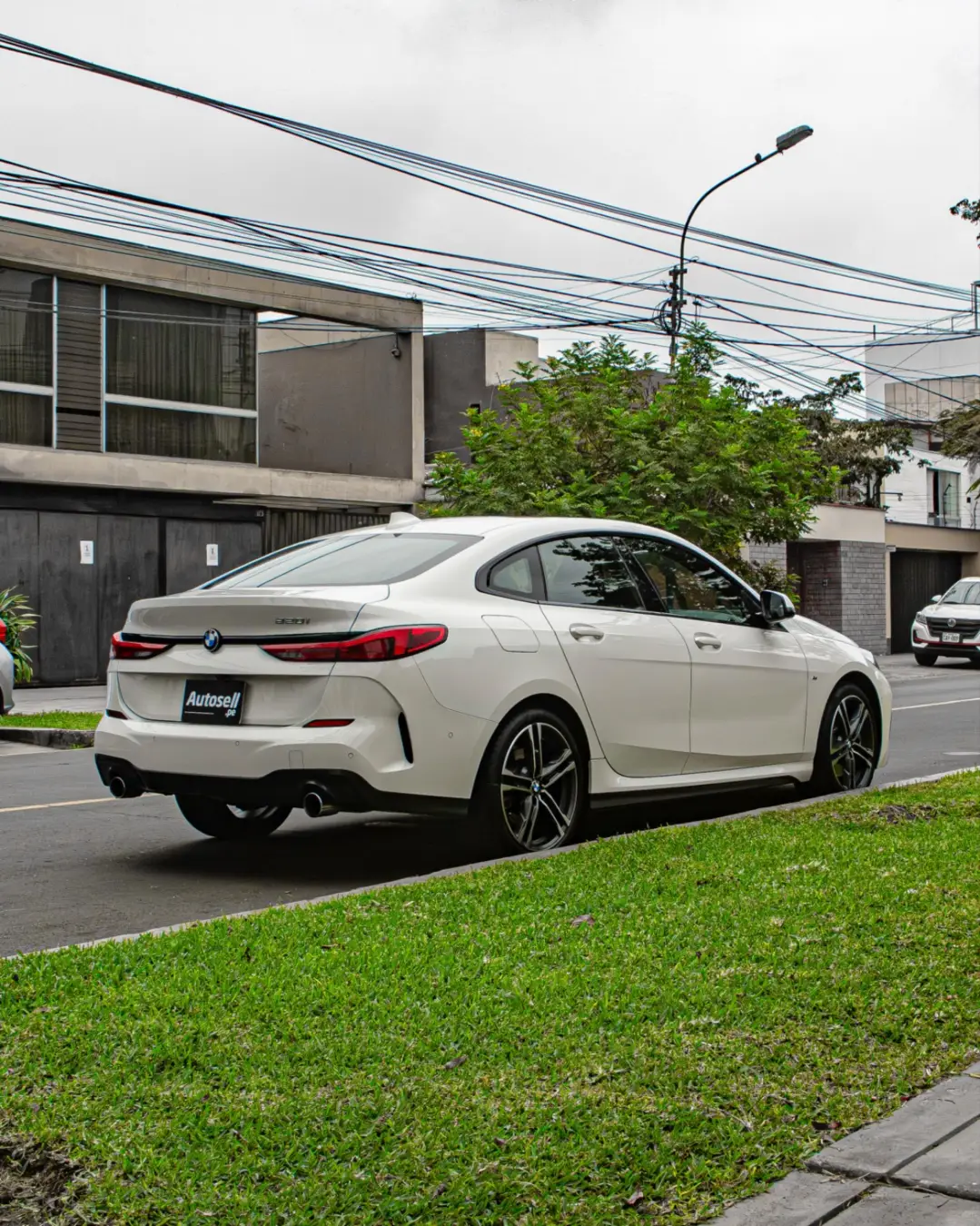 BMW 220i