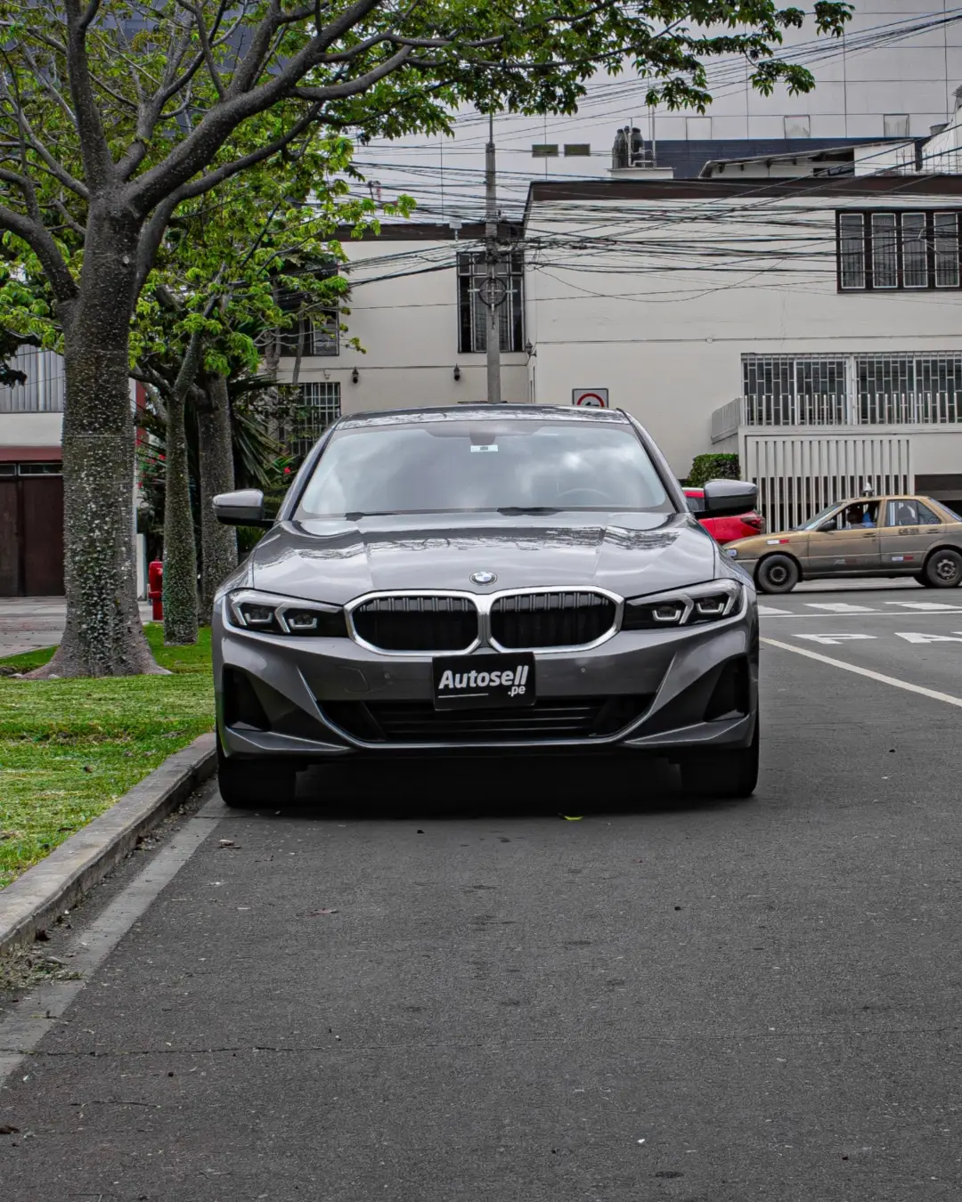 BMW 320i