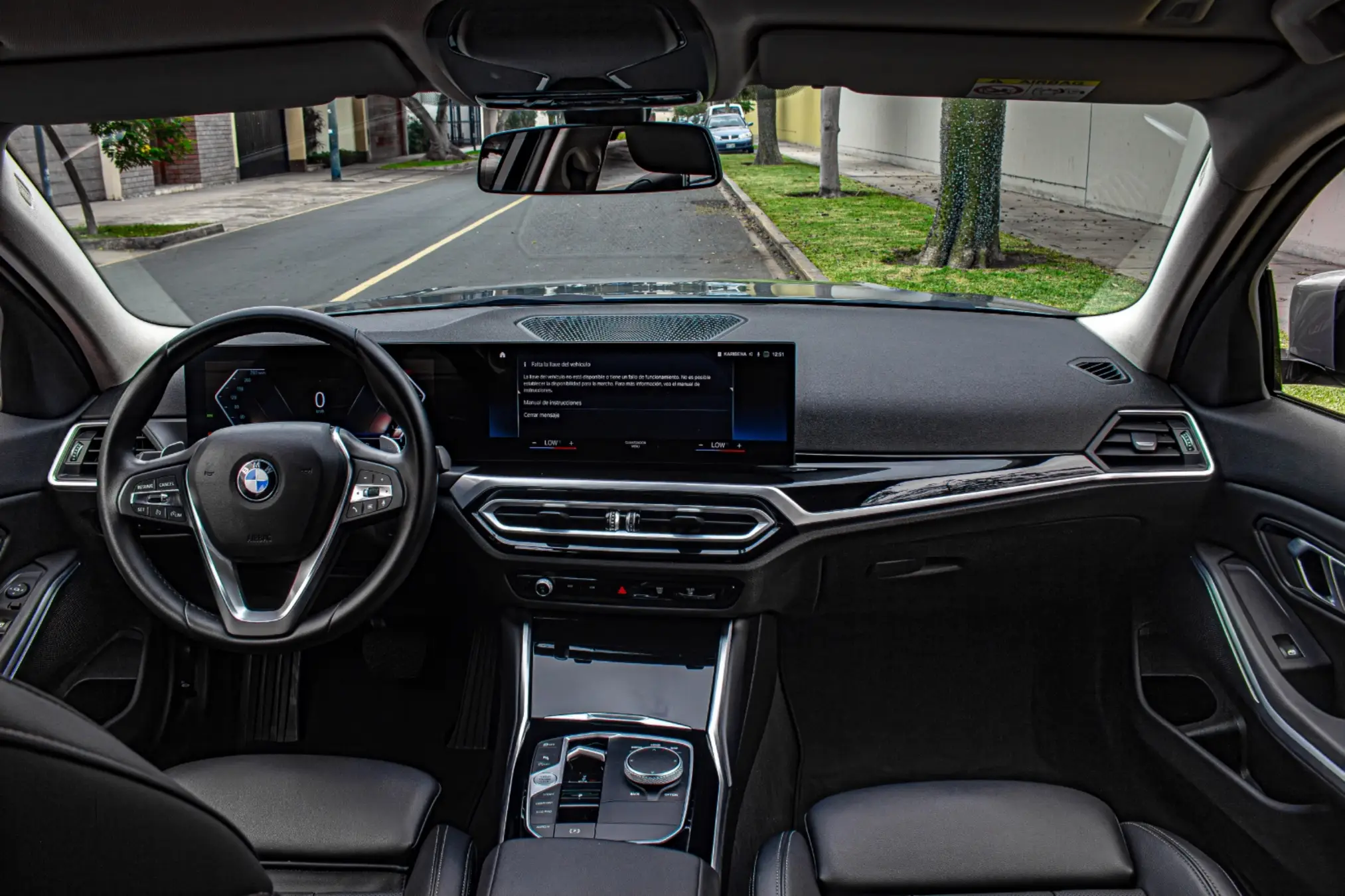 BMW 320i