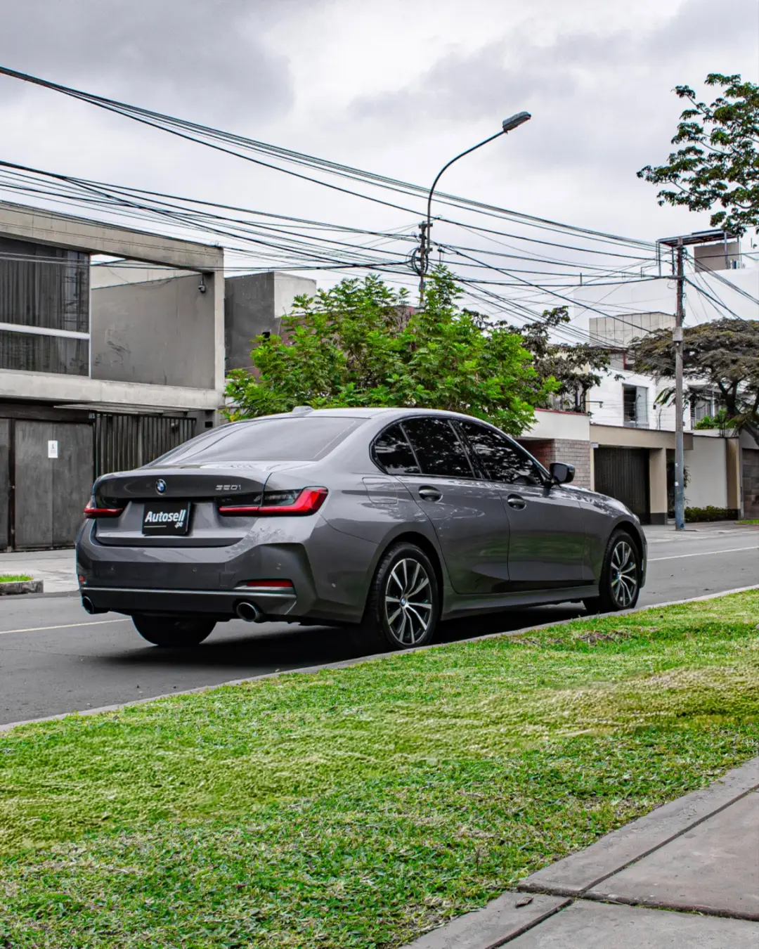 BMW 320i