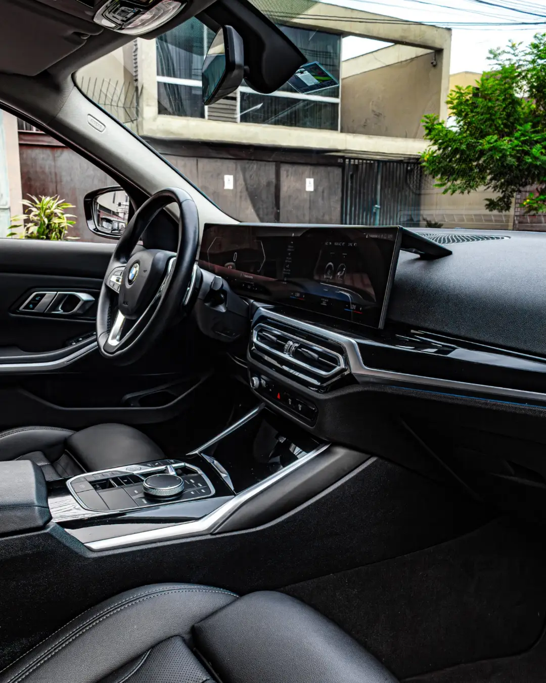 BMW 320i