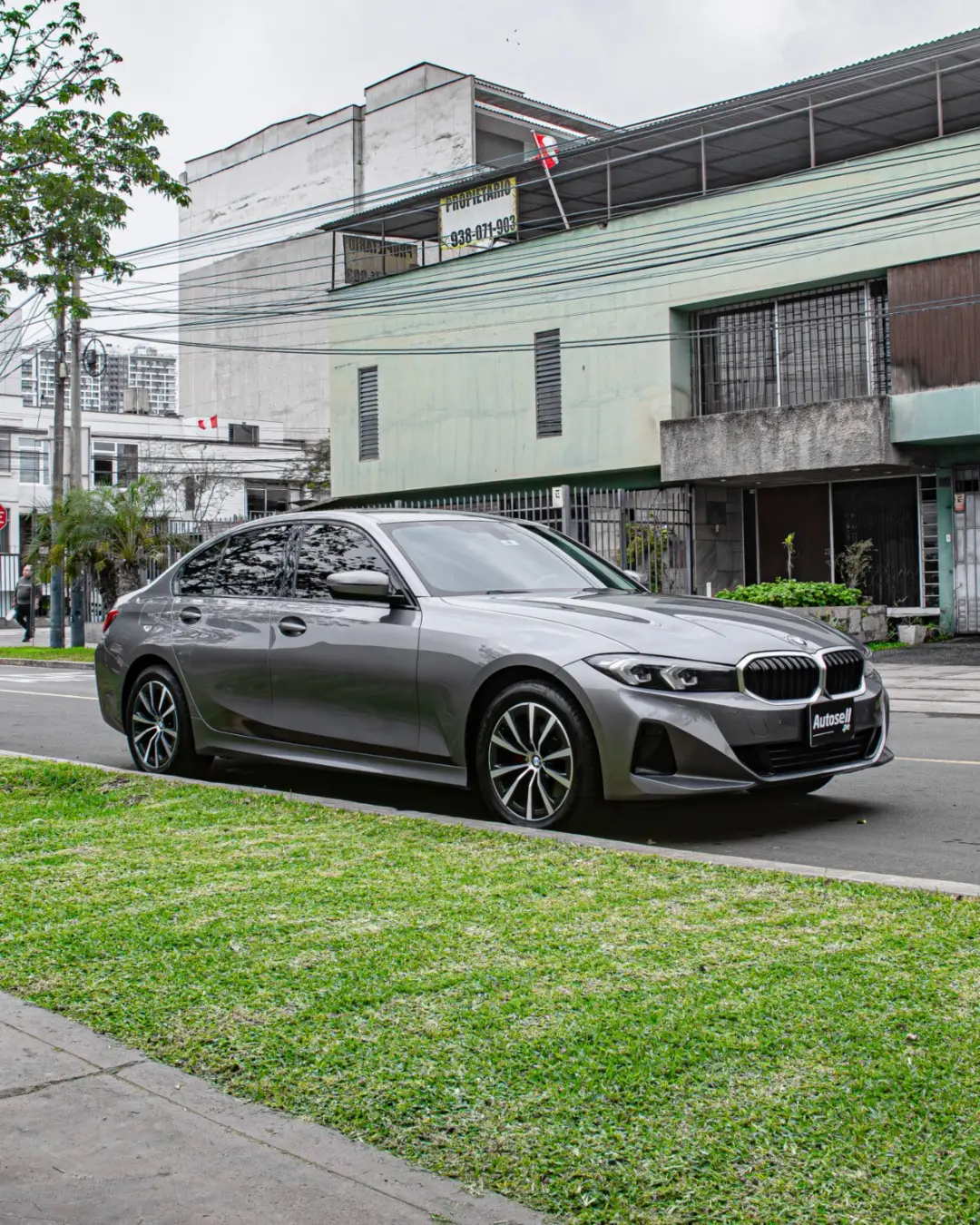 BMW 320i