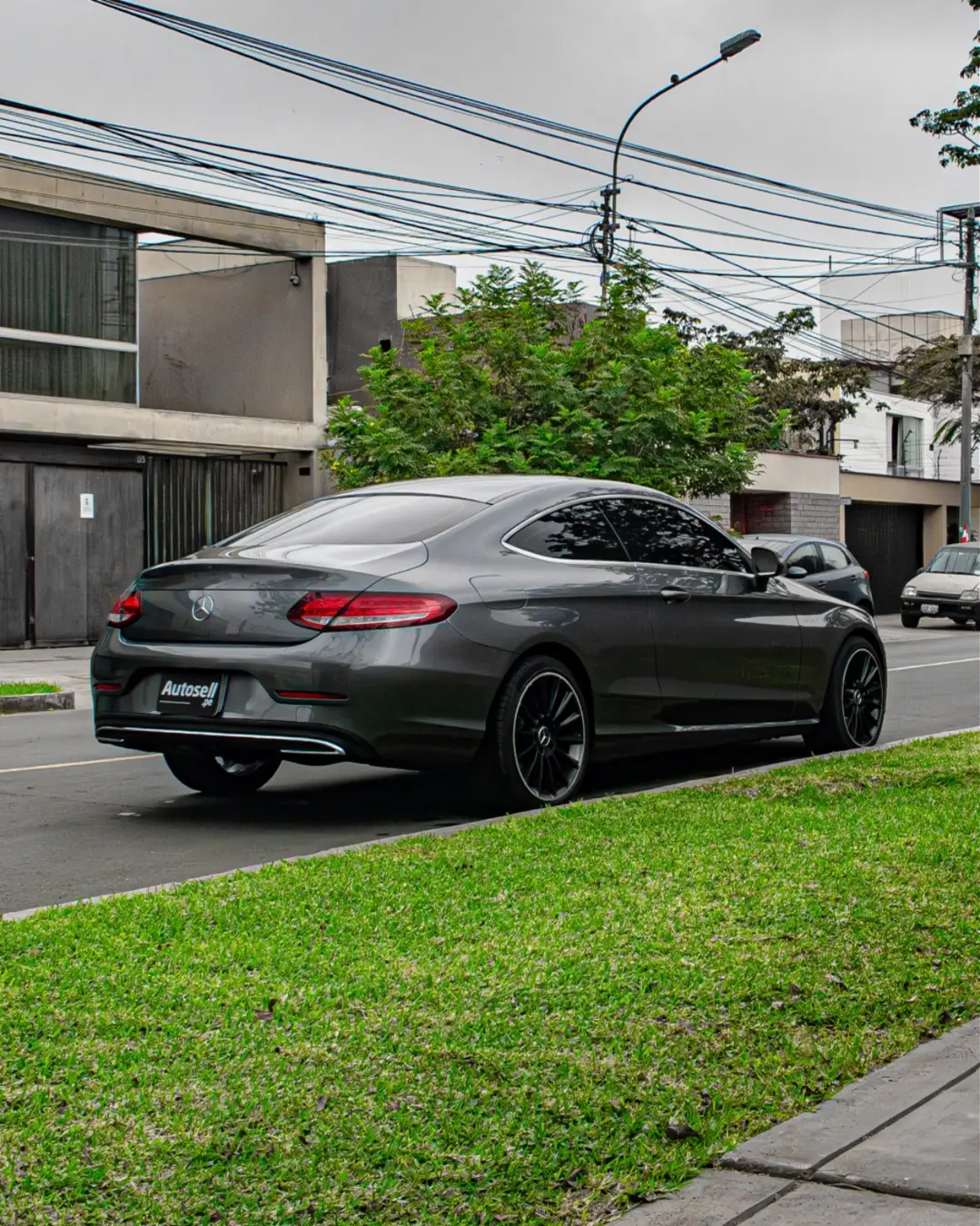 Mercedes Benz C180
