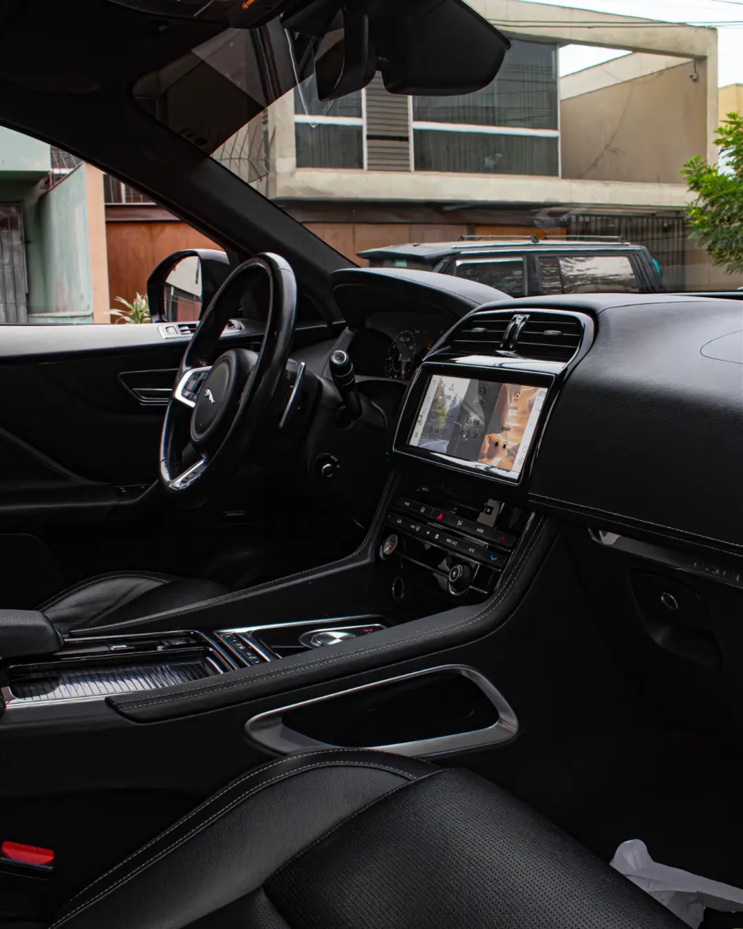 Jaguar F-Pace