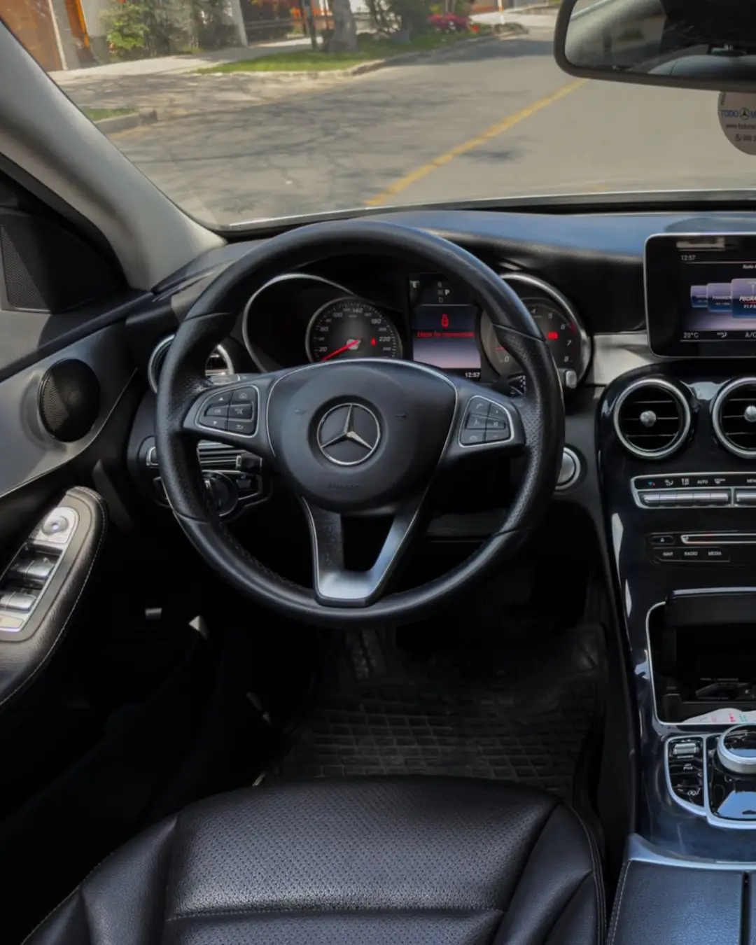 Mercedes Benz C200