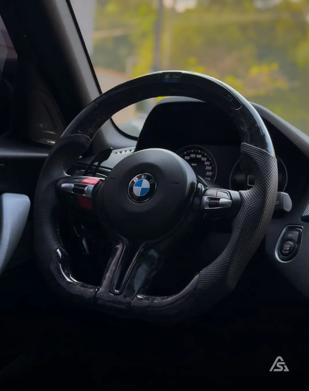 BMW M140i