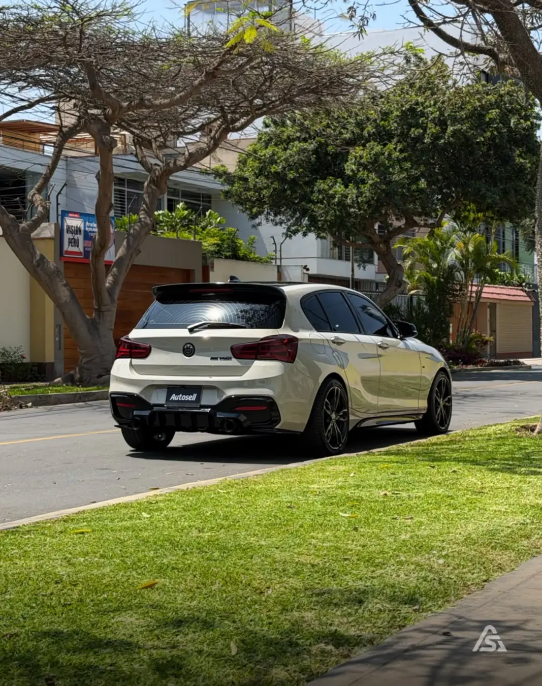 BMW M140i