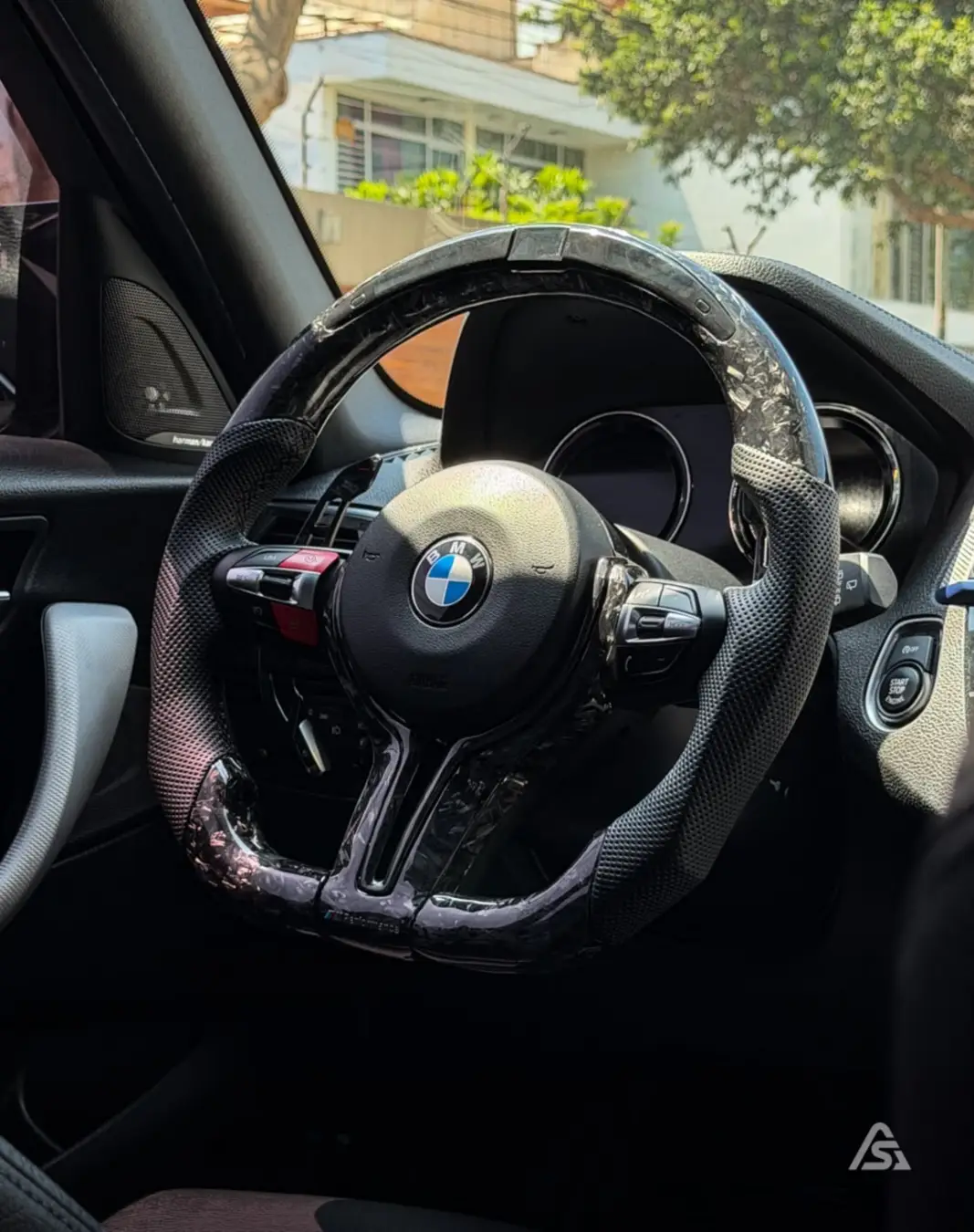 BMW M140i