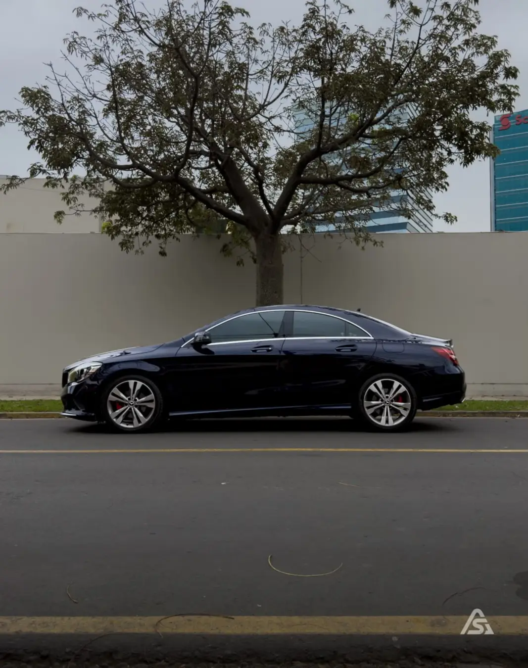 Mercedes Benz CLA 180